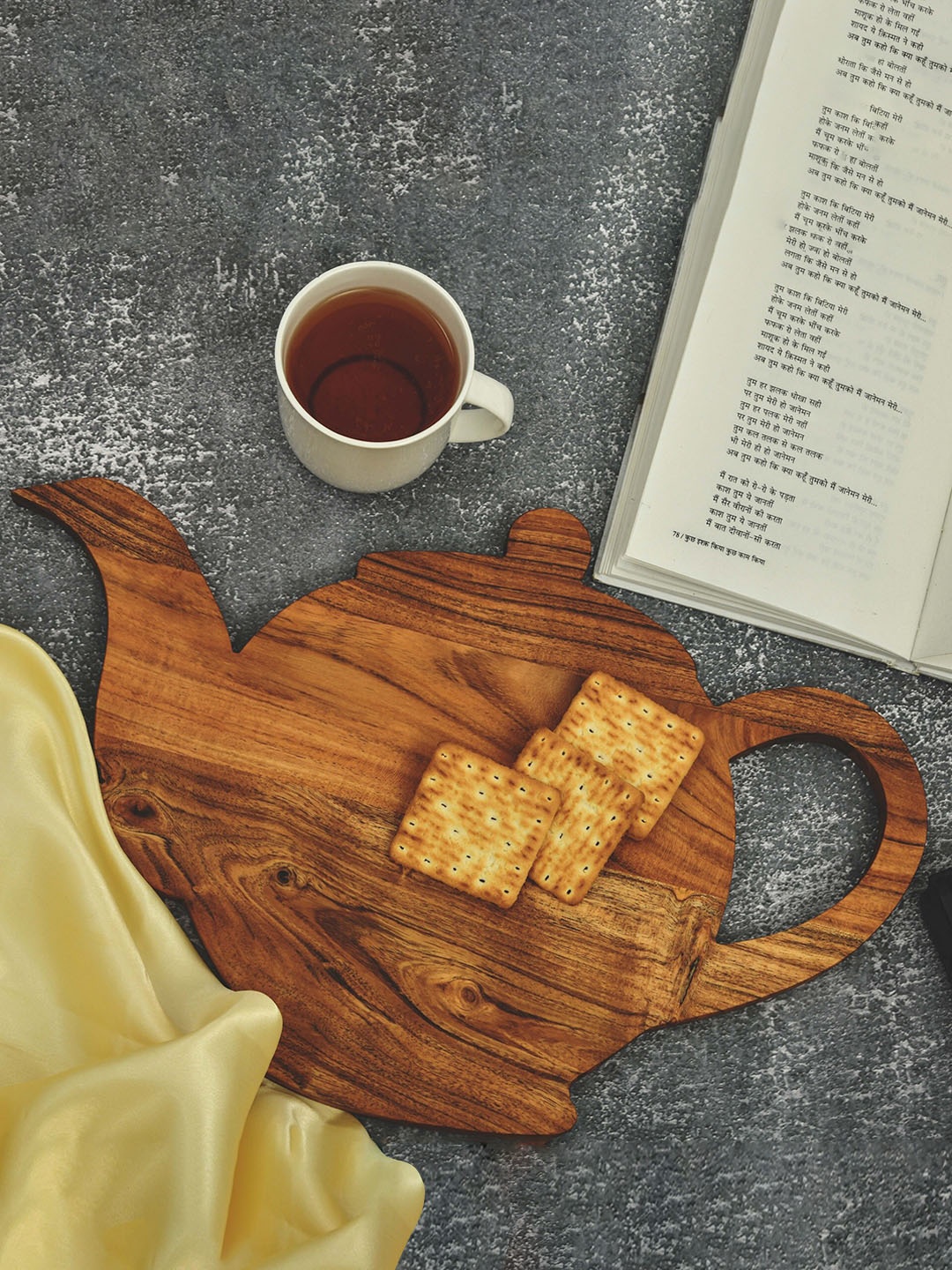 

JAIPUR FASHION MODE Brown Kettle-Shaped Wooden Chopping Board