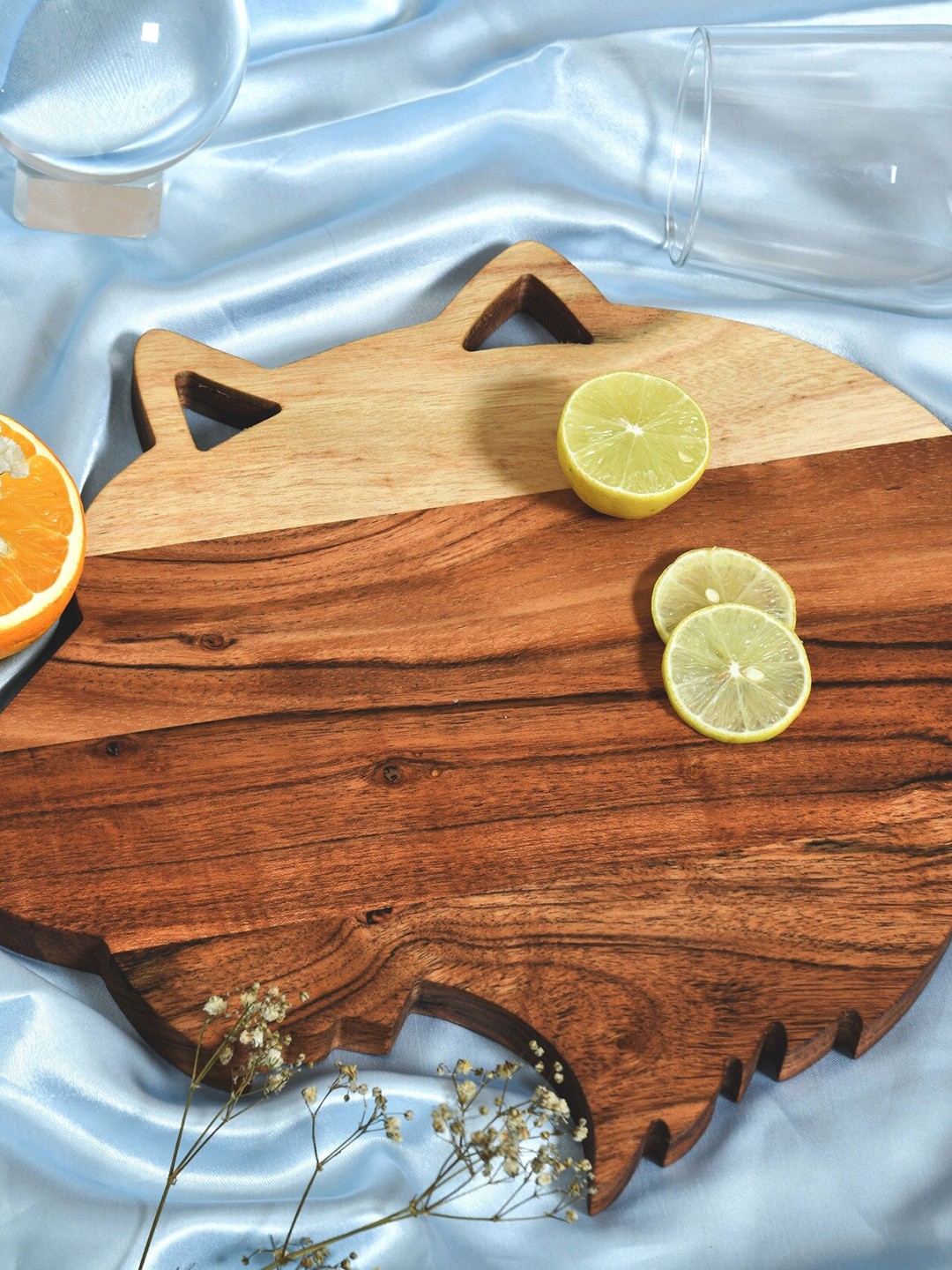 

JAIPUR FASHION MODE Brown Icecream-Shaped Wooden Chopping Board