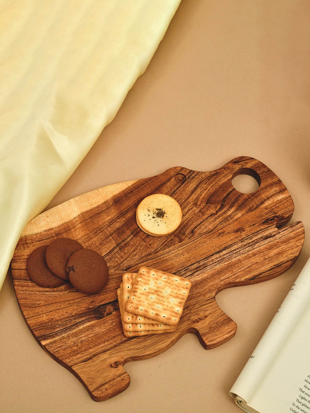 

JAIPUR FASHION MODE Brown Hippo-Shaped Wooden Chopping Board