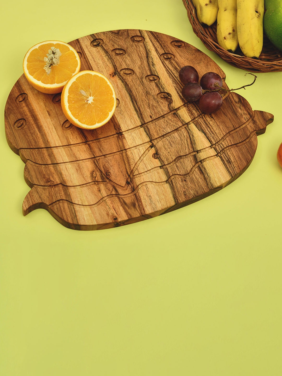 

JAIPUR FASHION MODE Brown Burger-Shaped Wooden Chopping Board