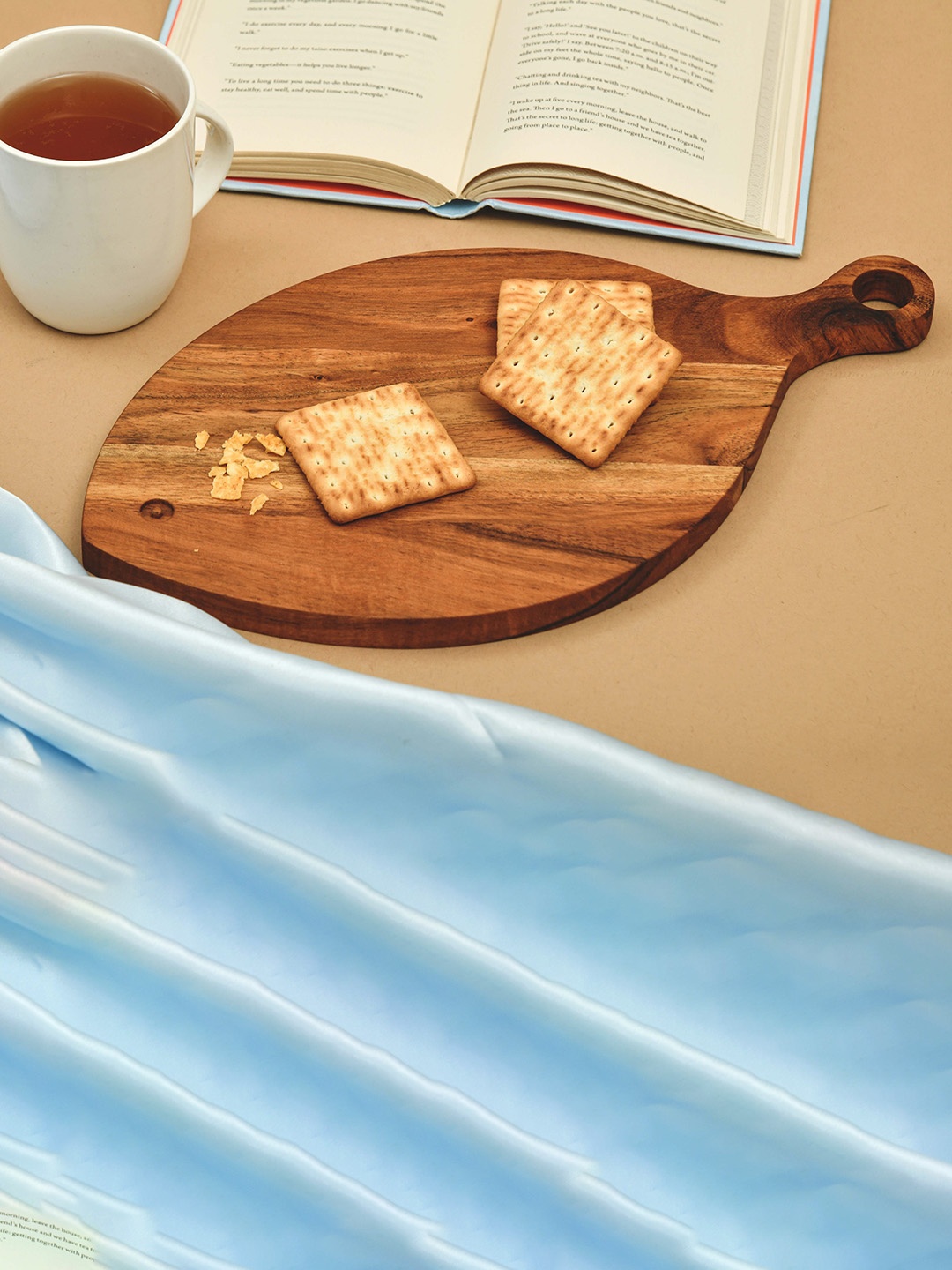 

JAIPUR FASHION MODE Brown Fish-Shaped Wooden Chopping Board
