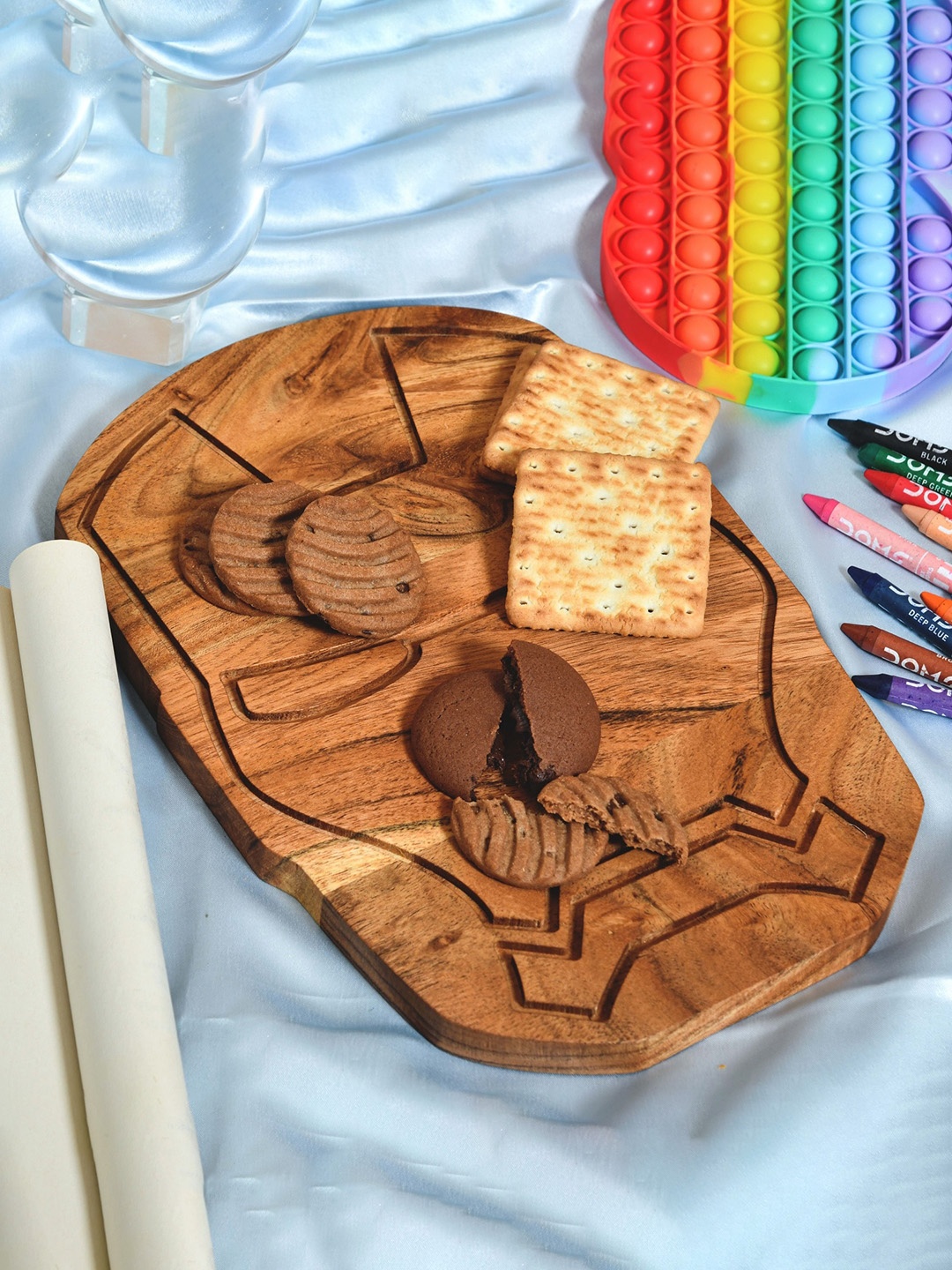

JAIPUR FASHION MODE Brown Ironman-Shaped Wooden Chopping Board