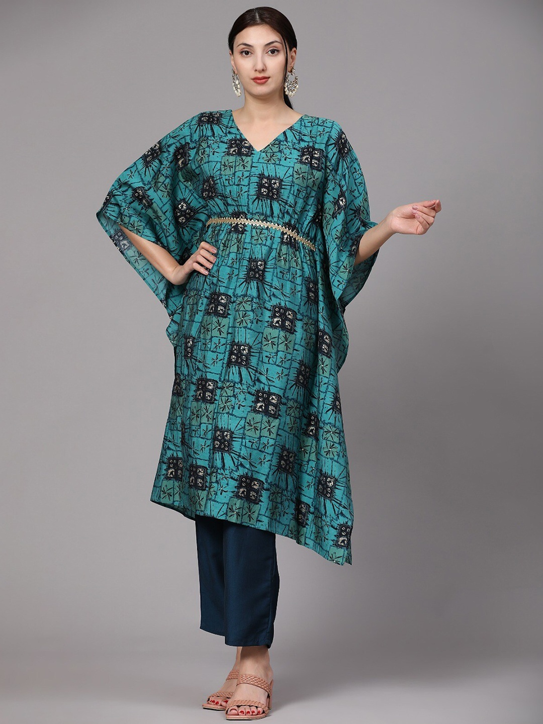 

V TRADITION Women Ethnic Motifs Printed Regular Kurta With Trousers, Blue