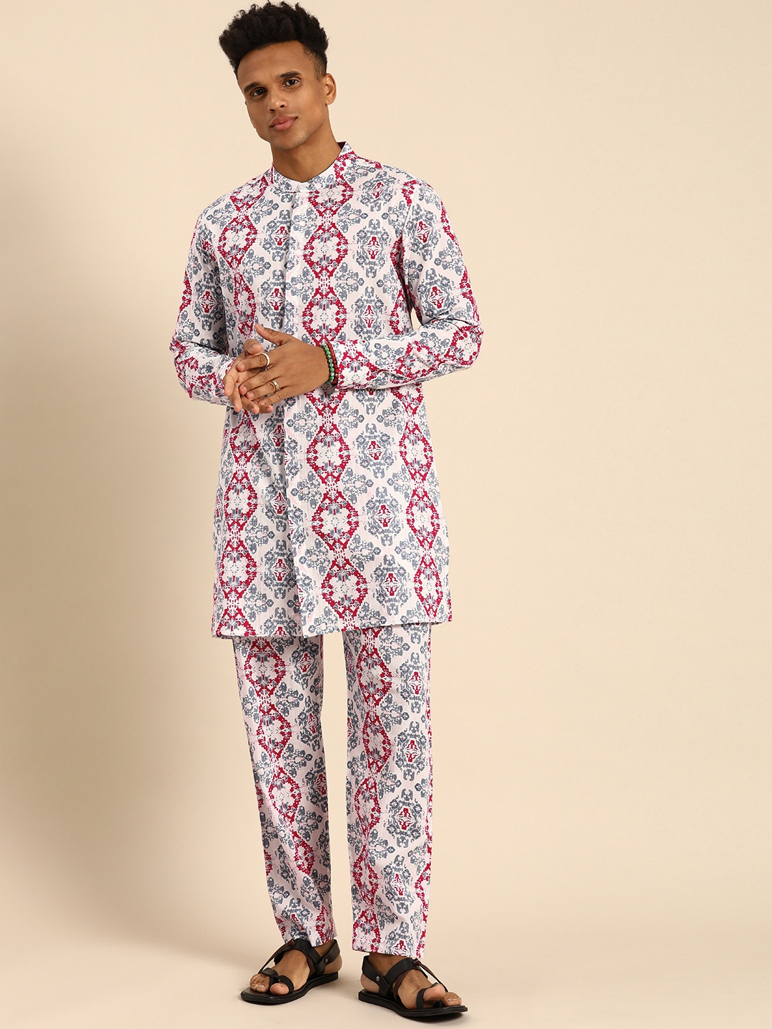 

Sangria Men Printed Regular Kurta with Pyjamas, White