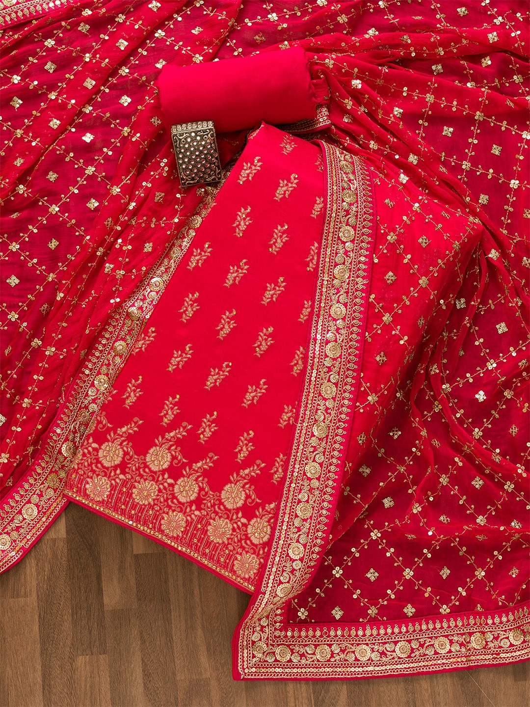 

Koskii Unstitched Dress Material, Pink