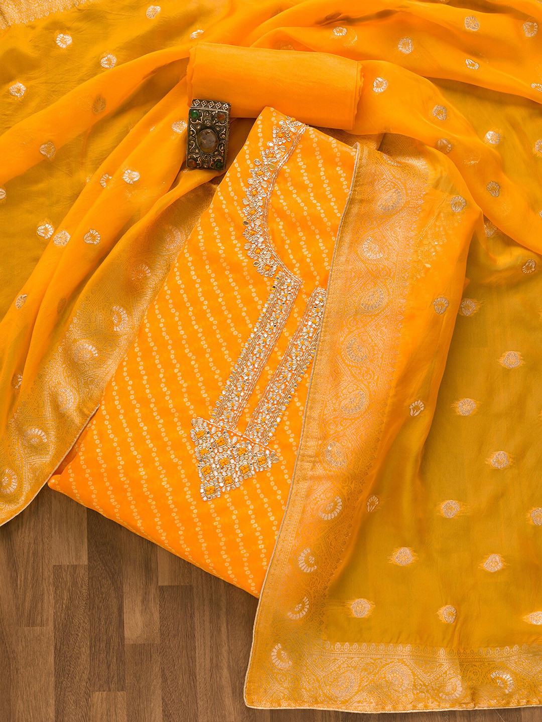 

Koskii Bandhani Printed Semi-Stitched Dress Material, Yellow