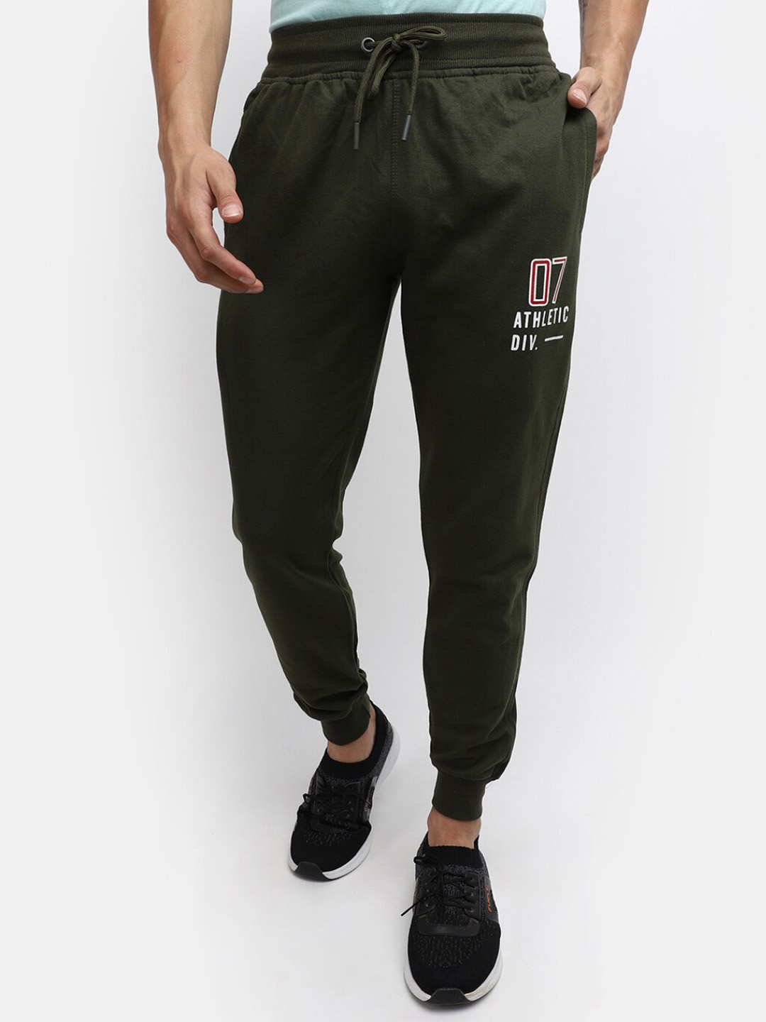 

V-Mart Men Mid-Rise Cotton Joggers, Olive