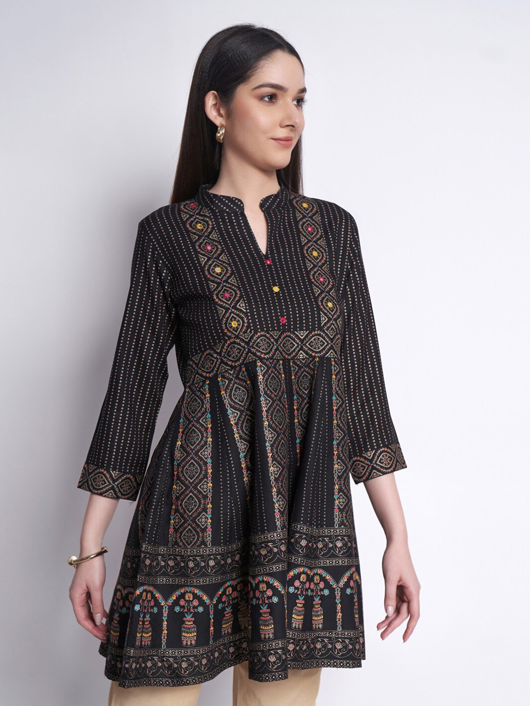 

Sangria Ethnic Motifs Printed Mandarin Collar A-Line Top, Black