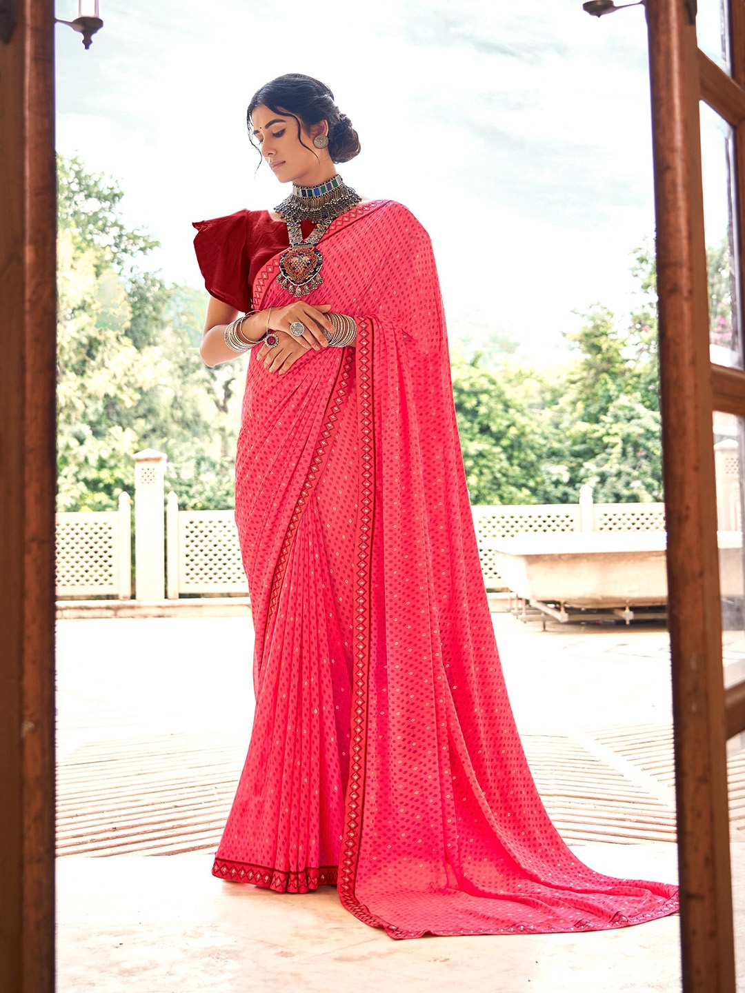 

all about you Pink & Red Floral Printed Pure Georgette Saree