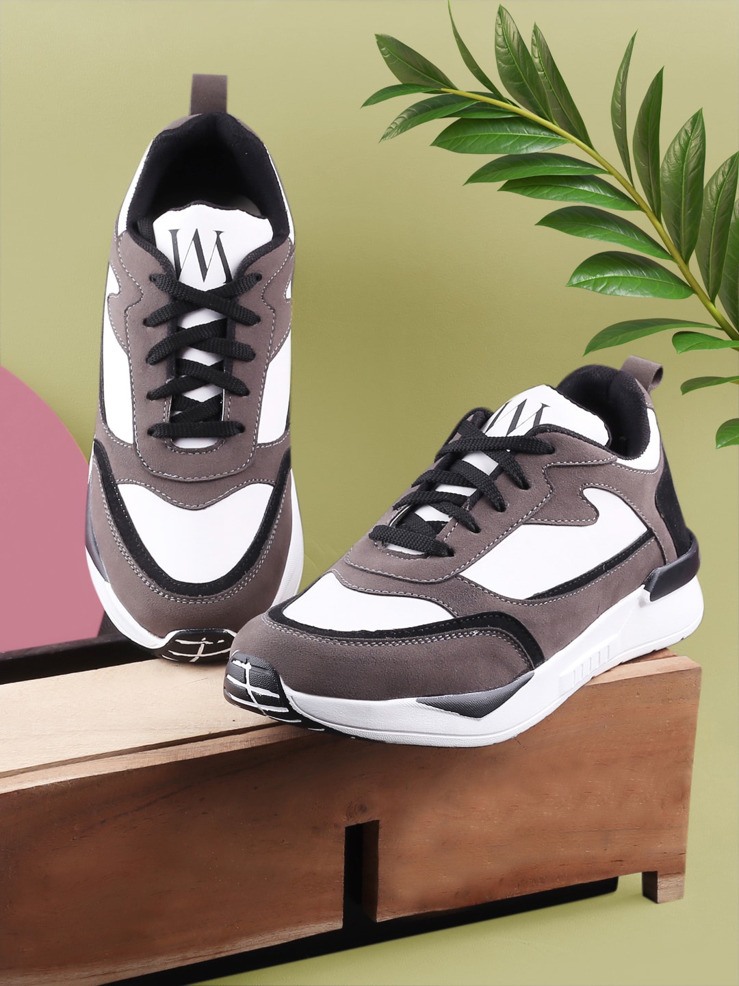

mr.wonker Men Deziner Colourblocked Waterproof Lining Comfort Contrast Sole Sneakers, White