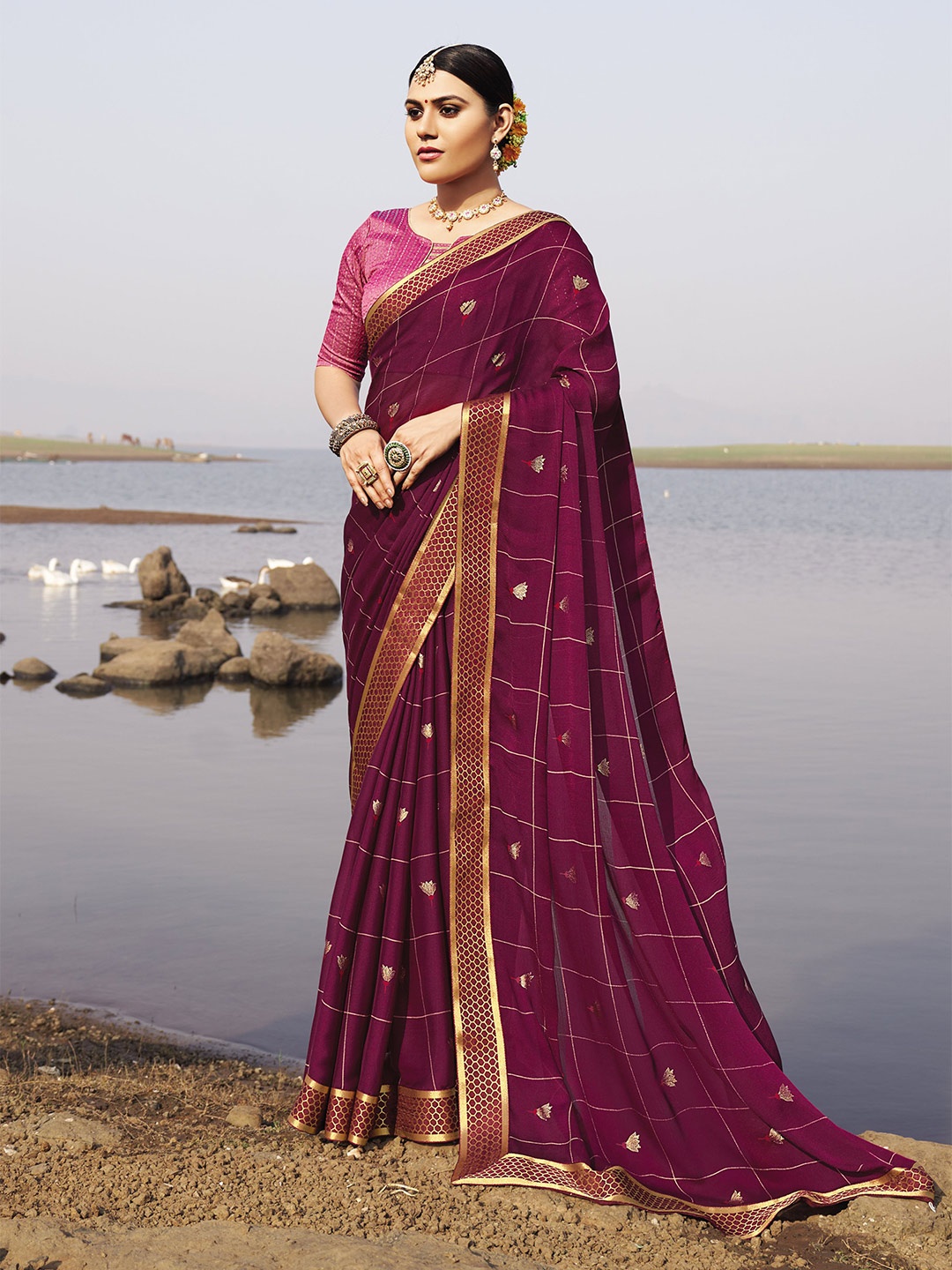 

all about you Purple & Gold-Toned Checked Zari Pure Chiffon Saree