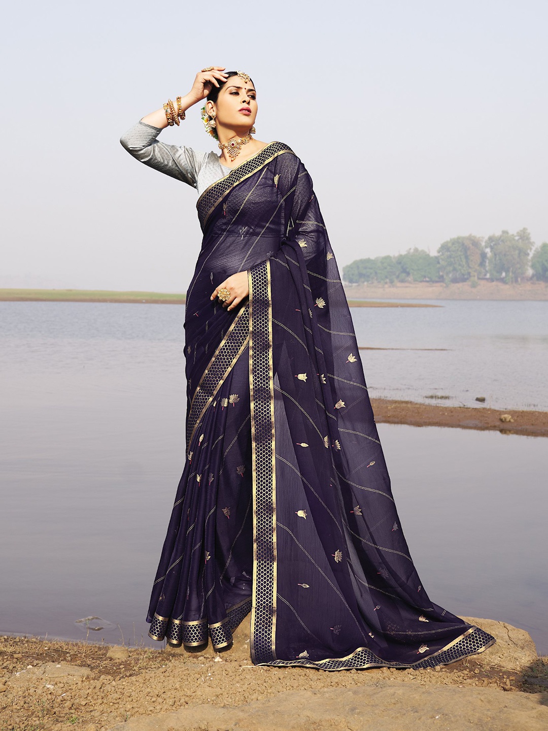 

all about you Navy Blue & Gold-Toned Floral Embroidered Zari Pure Chiffon Saree