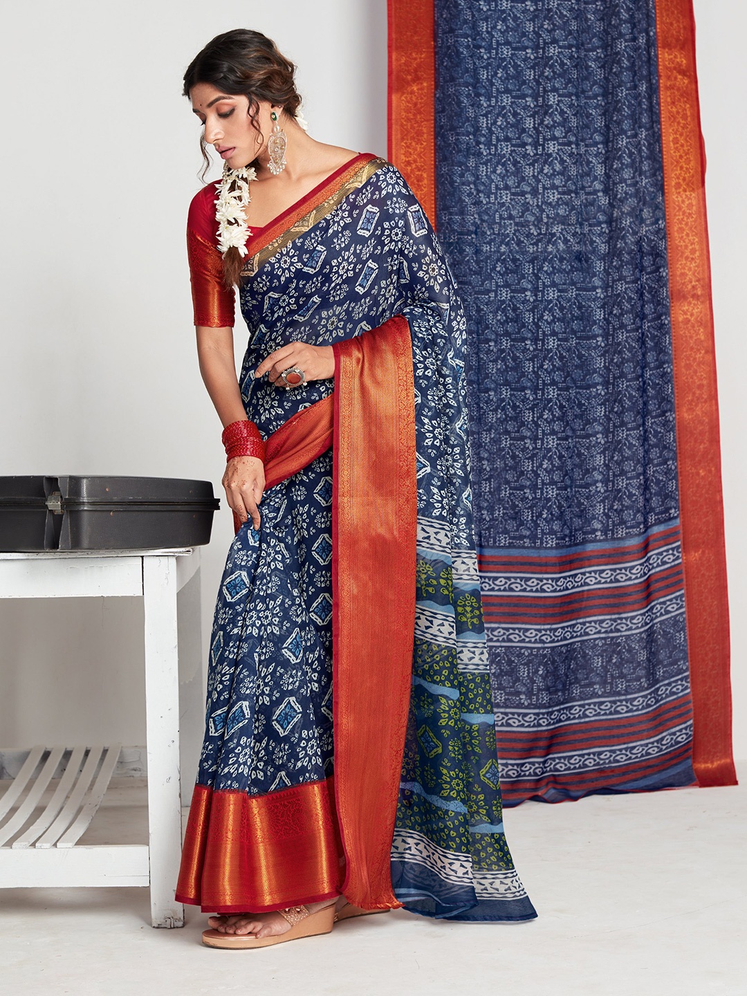 

all about you Blue & Red Ethnic Motif Printed Zari Saree, Navy blue
