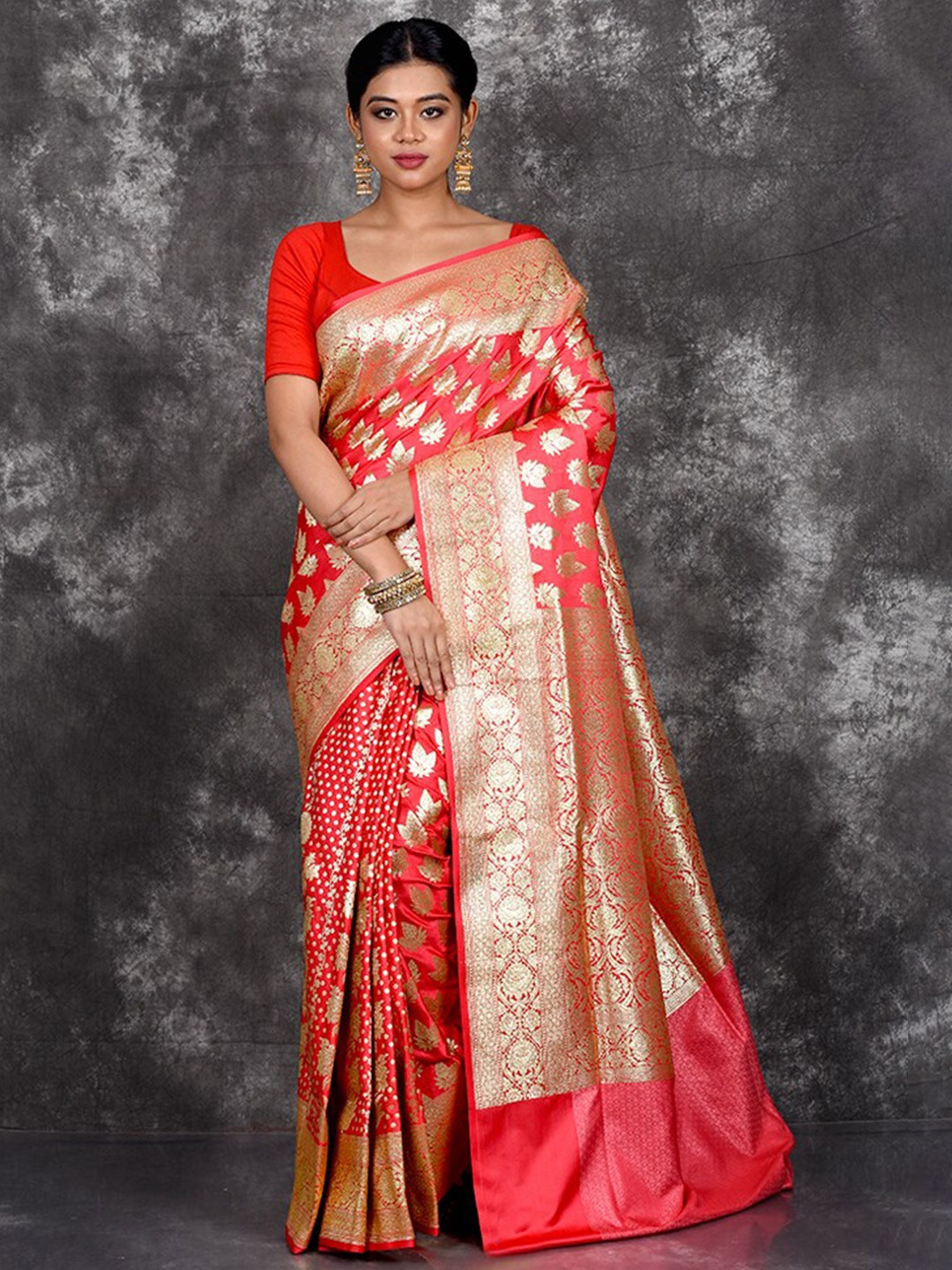 

AllSilks Floral Woven Design Zari Pure Silk Banarasi Saree, Pink