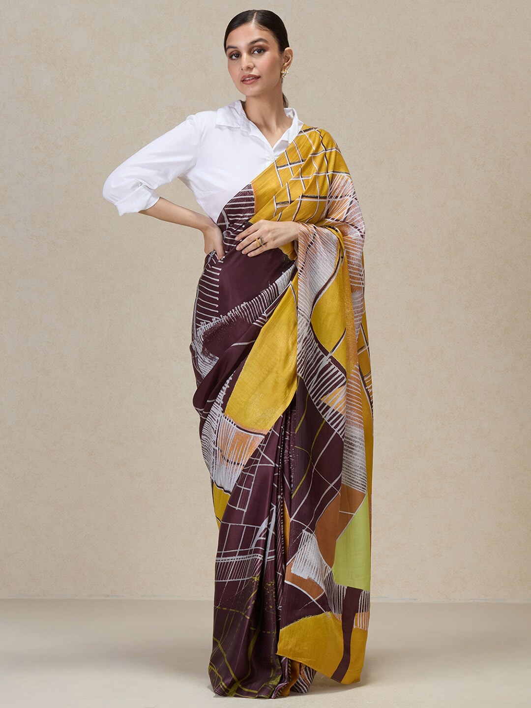 

navyasa by liva Geometric Printed Liva Saree, Brown