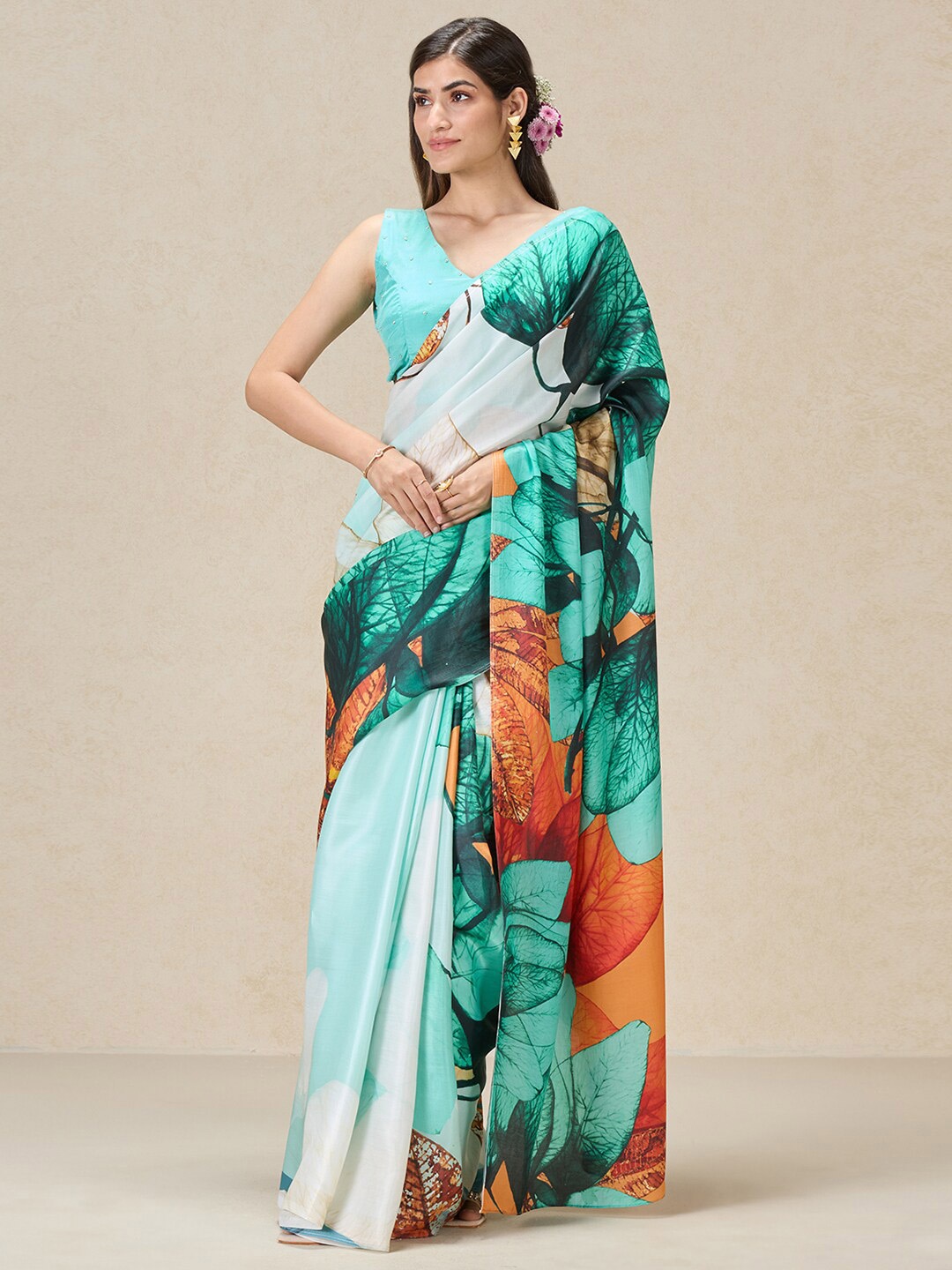 

navyasa by liva Floral Printed Liva Saree, Green