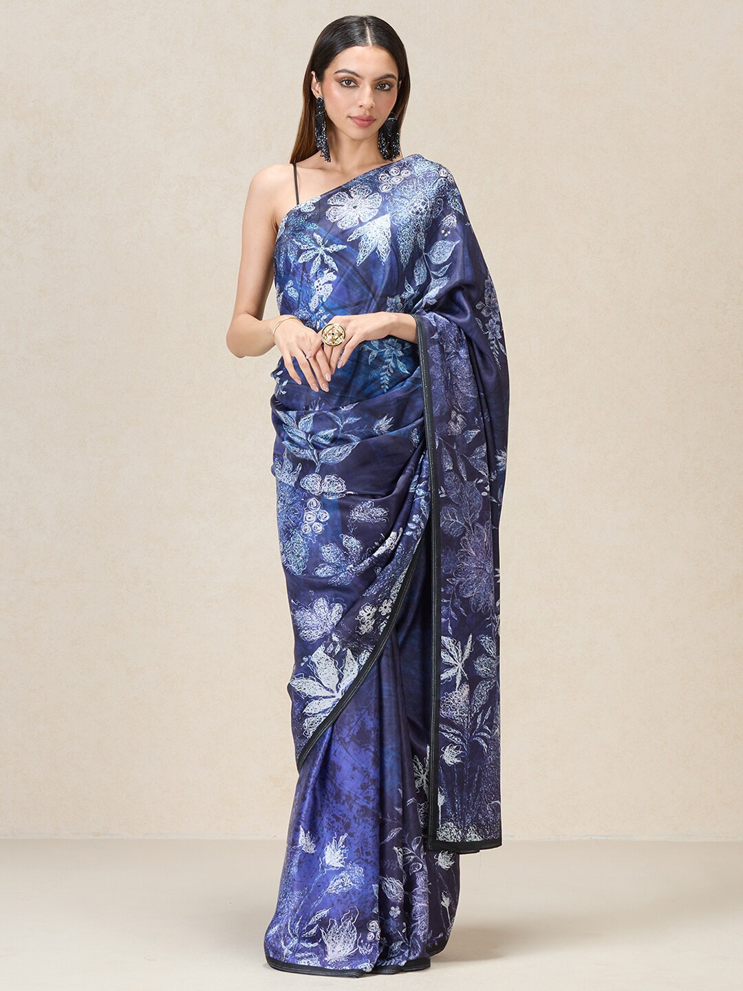 

navyasa by liva Floral Printed Liva Saree, Blue