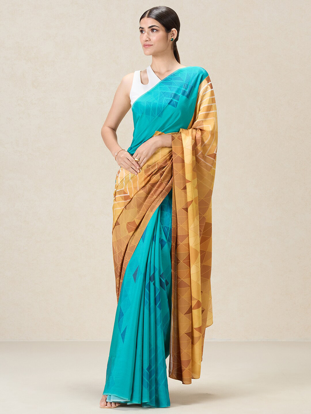

navyasa by liva Geometric Printed Liva Saree, Blue