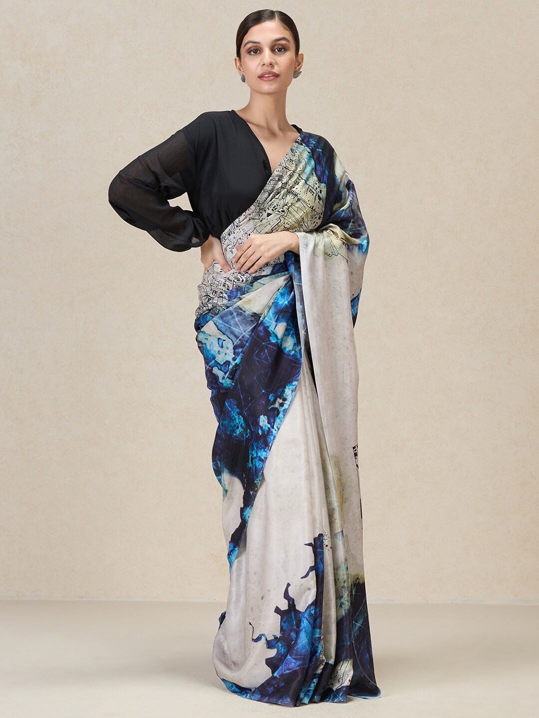 

navyasa by liva Abstract Printed Liva Saree, Grey