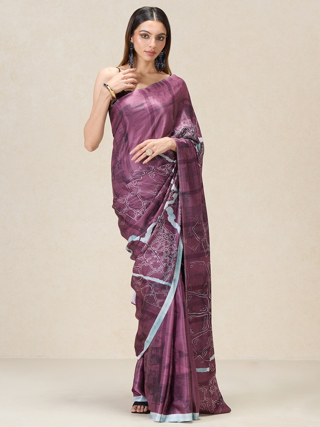 

navyasa by liva Abstract Printed Liva Saree, Maroon