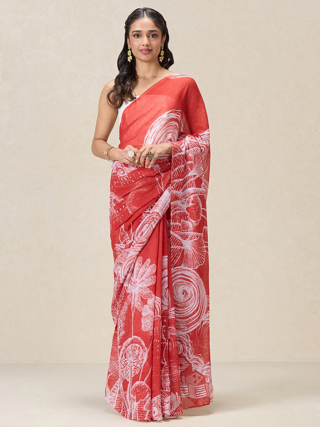 

navyasa by liva Floral Printed Liva Saree, Red