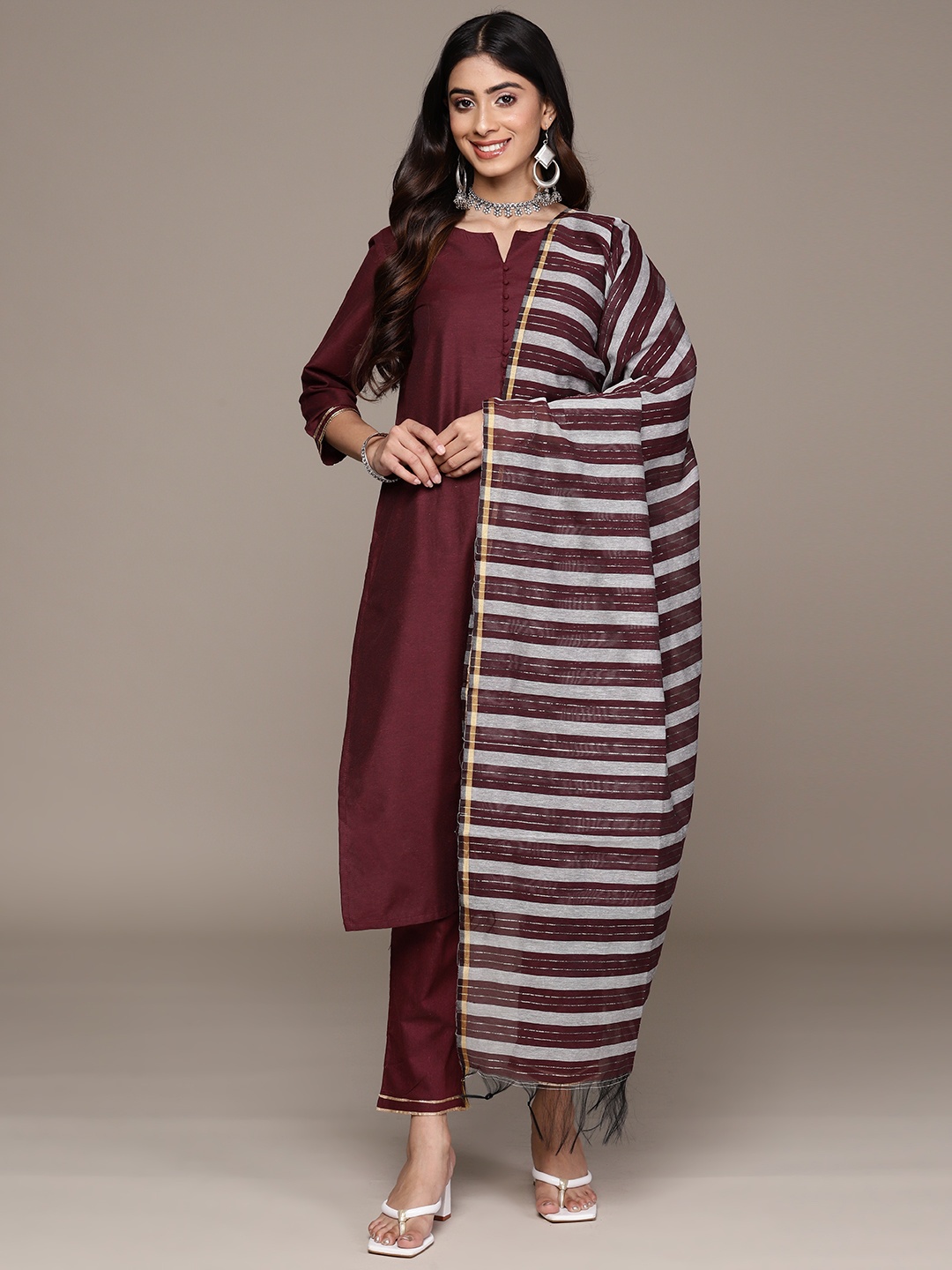 

Anubhutee Regular Kurta with Trousers & Dupatta, Maroon