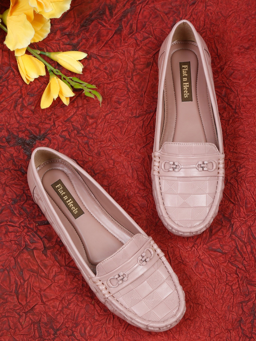 

Flat n Heels Women Textured Horsebit Loafers, Pink