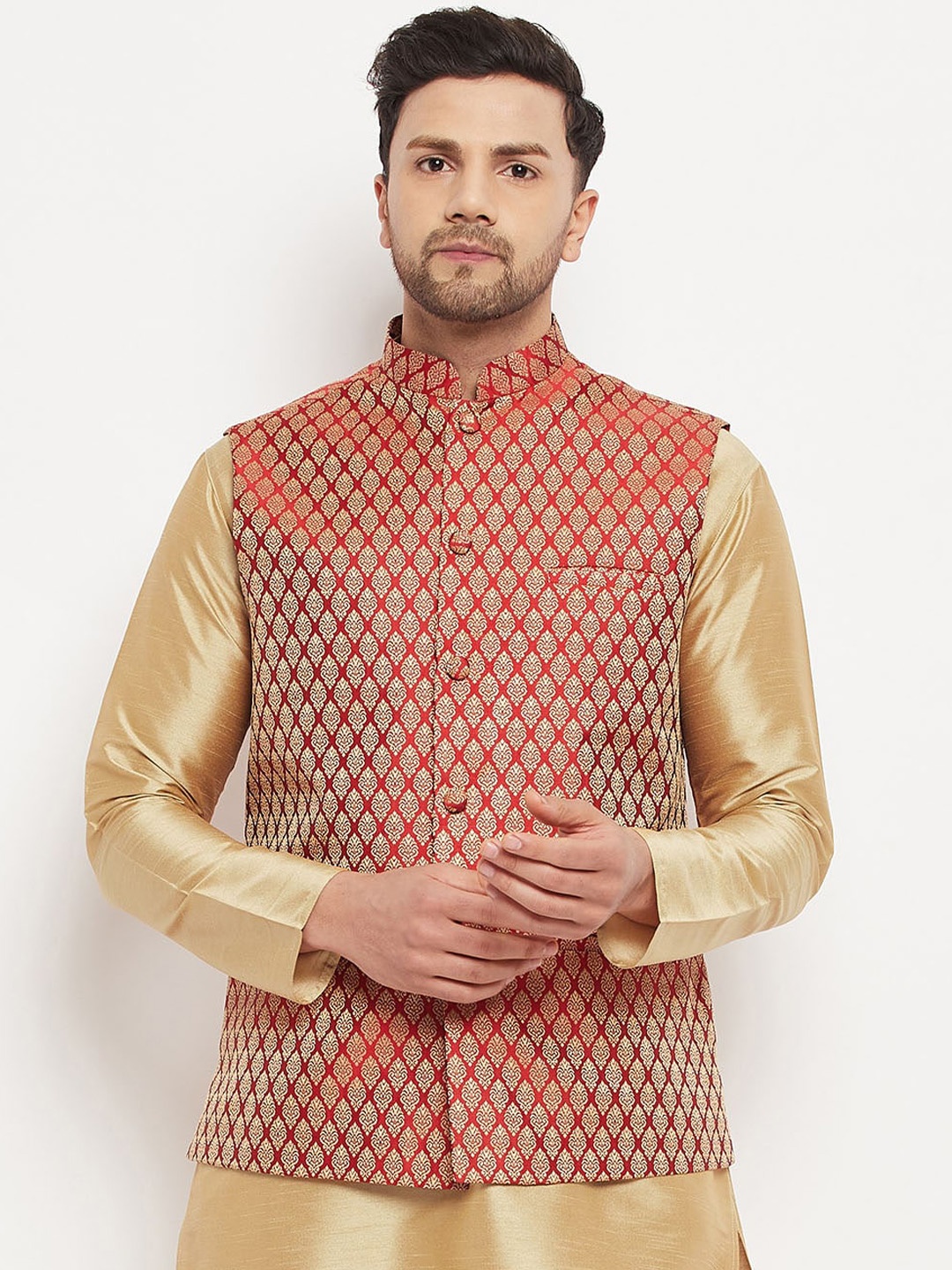 

VASTRAMAY Woven Design Mandarin Collar Sleeveless Nehru Jacket, Maroon