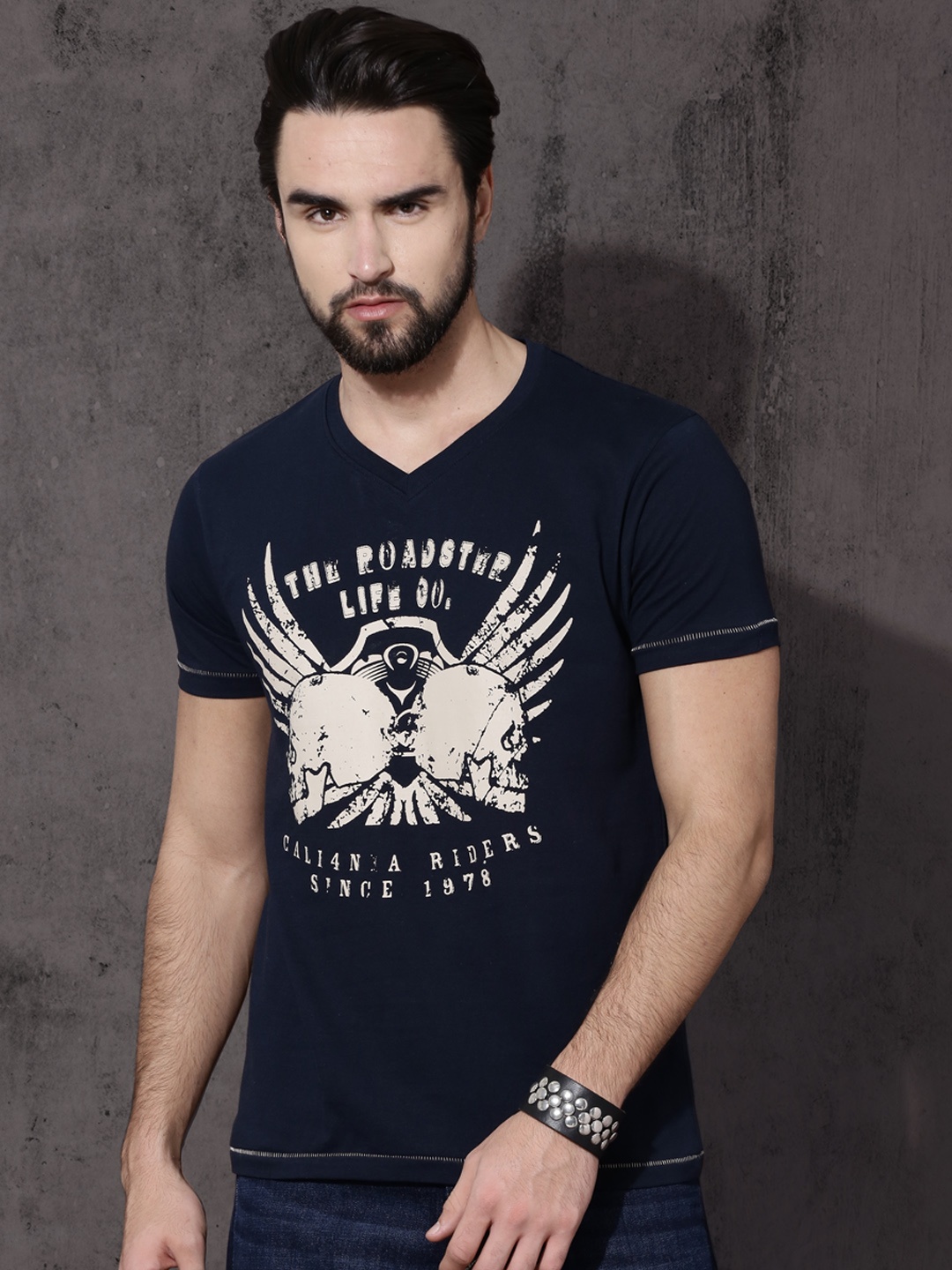 

Roadster Men Navy Blue Printed V-Neck T-shirt