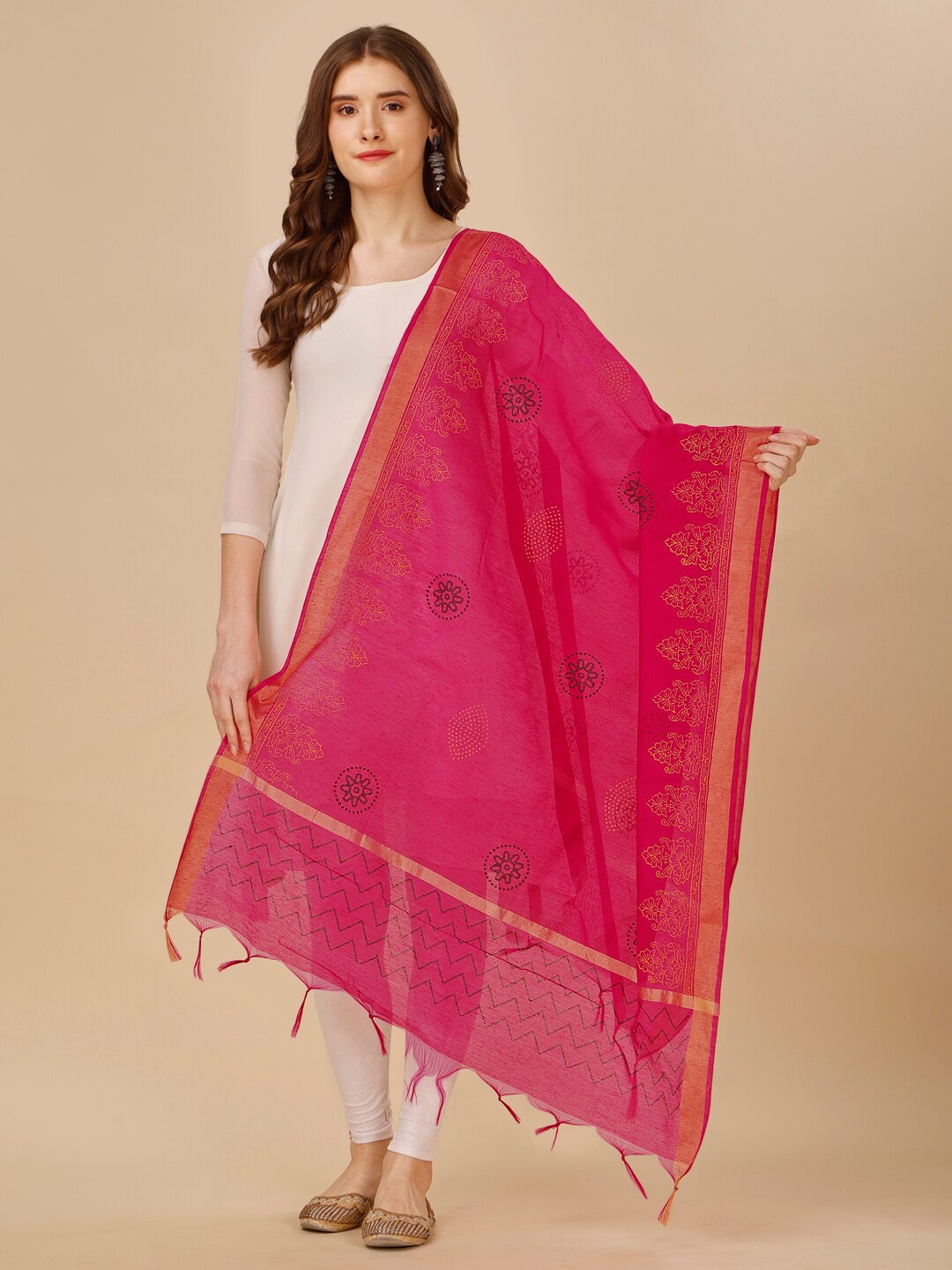 

Nimidiya Pink Ethnic Motifs Block Printed Cotton Dupatta