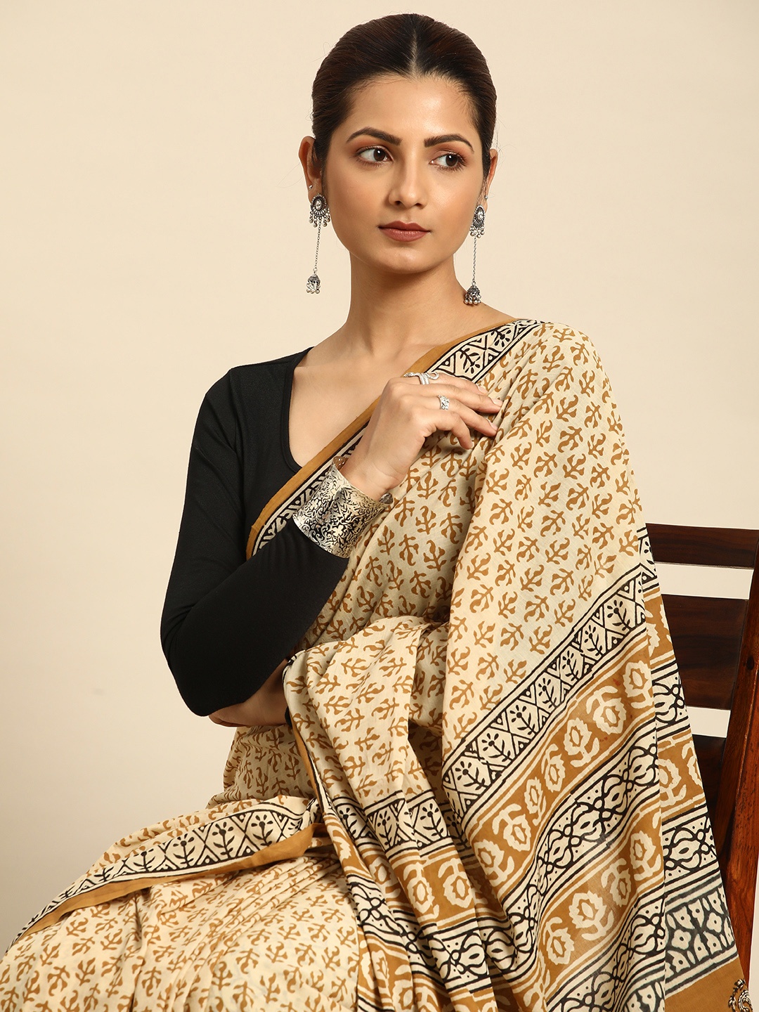 

Taavi Ethnic Motifs Pure Cotton Block Print Saree, Mustard