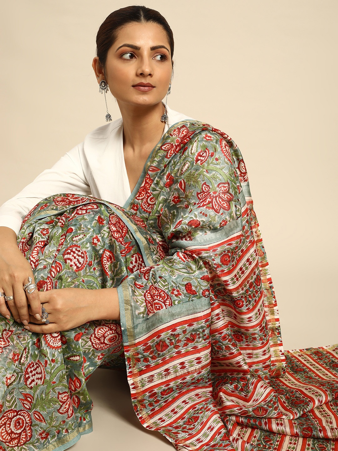 

Taavi Ethnic Motifs Zari Silk Blend Block Print Saree, Green