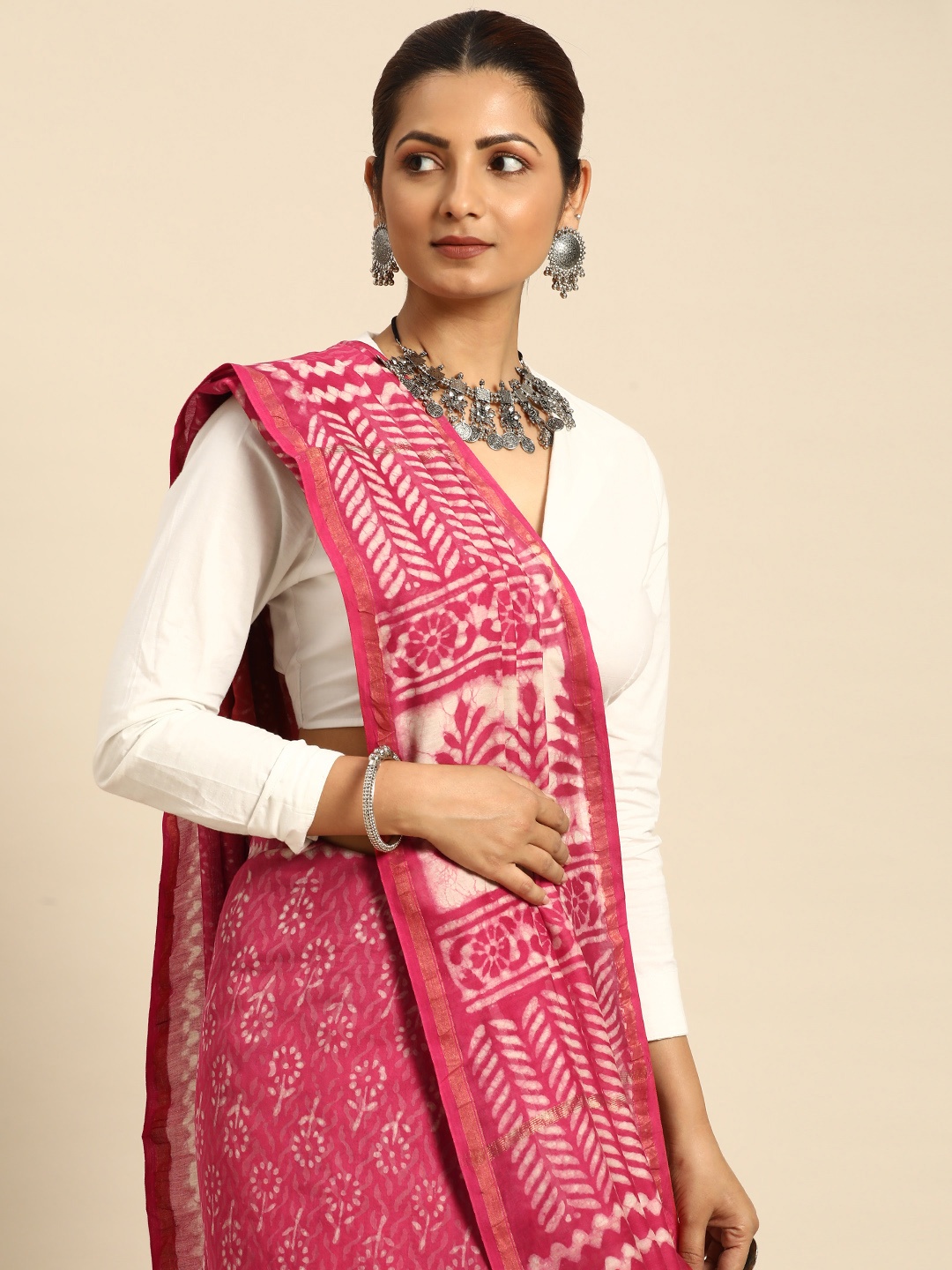 

Taavi Ethnic Motifs Zari Silk Blend Block Print Saree, Pink