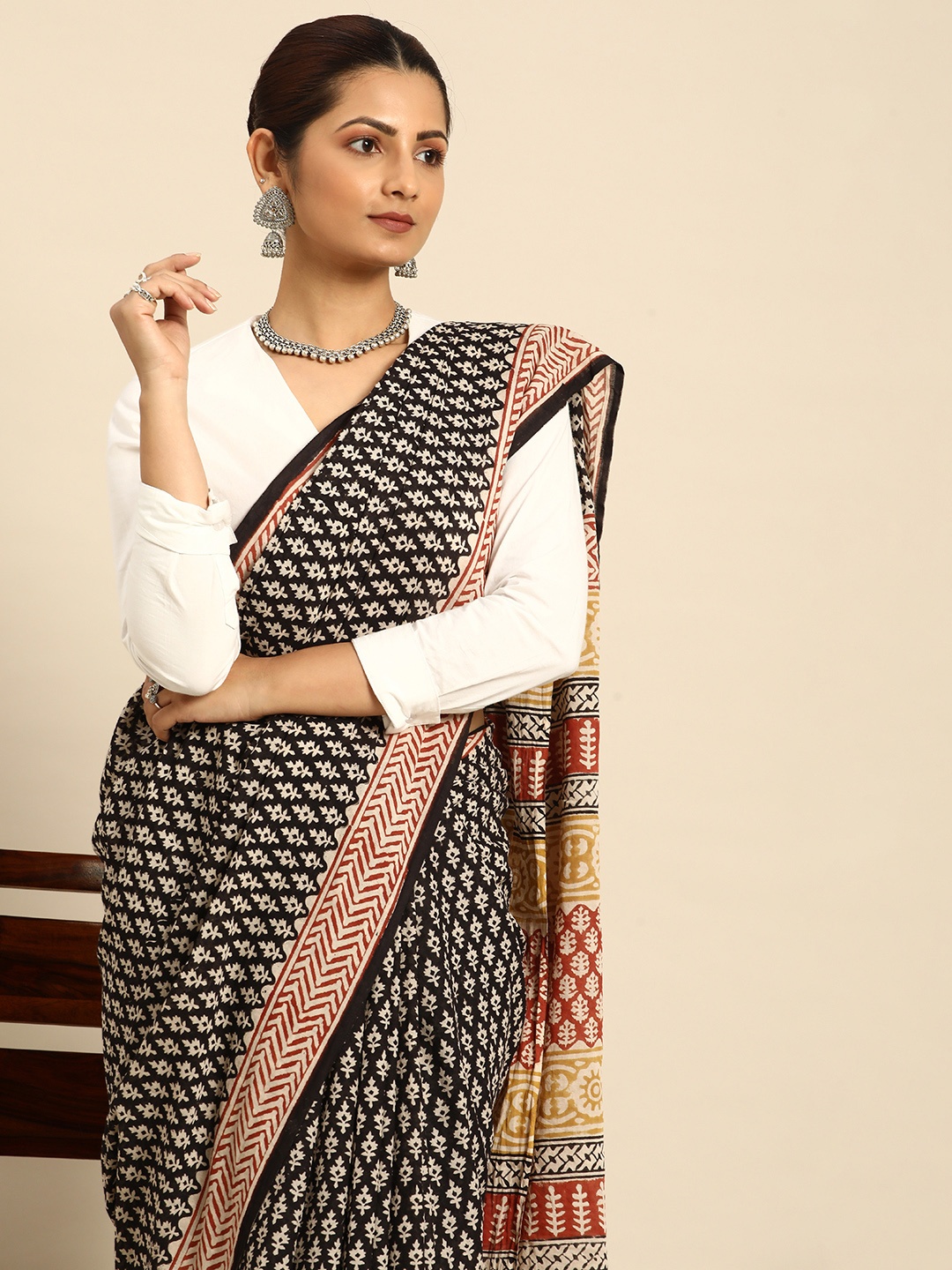

Taavi Ethnic Motifs Pure Cotton Block Print Saree, Black