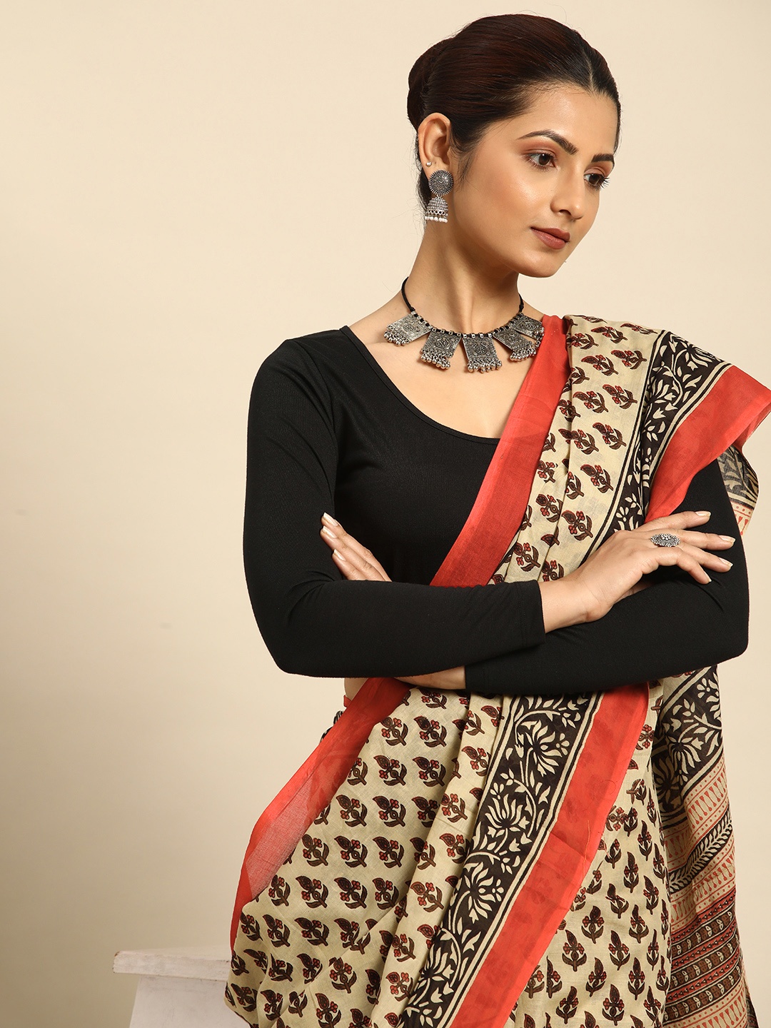 

Taavi Ethnic Motifs Pure Cotton Block Print Saree, Beige