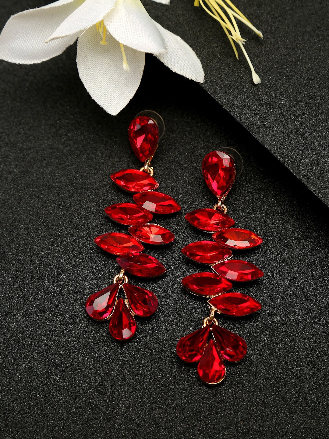 

DressBerry Gold-Plated & Red Artificial Stones Contemporary Drop Earrings