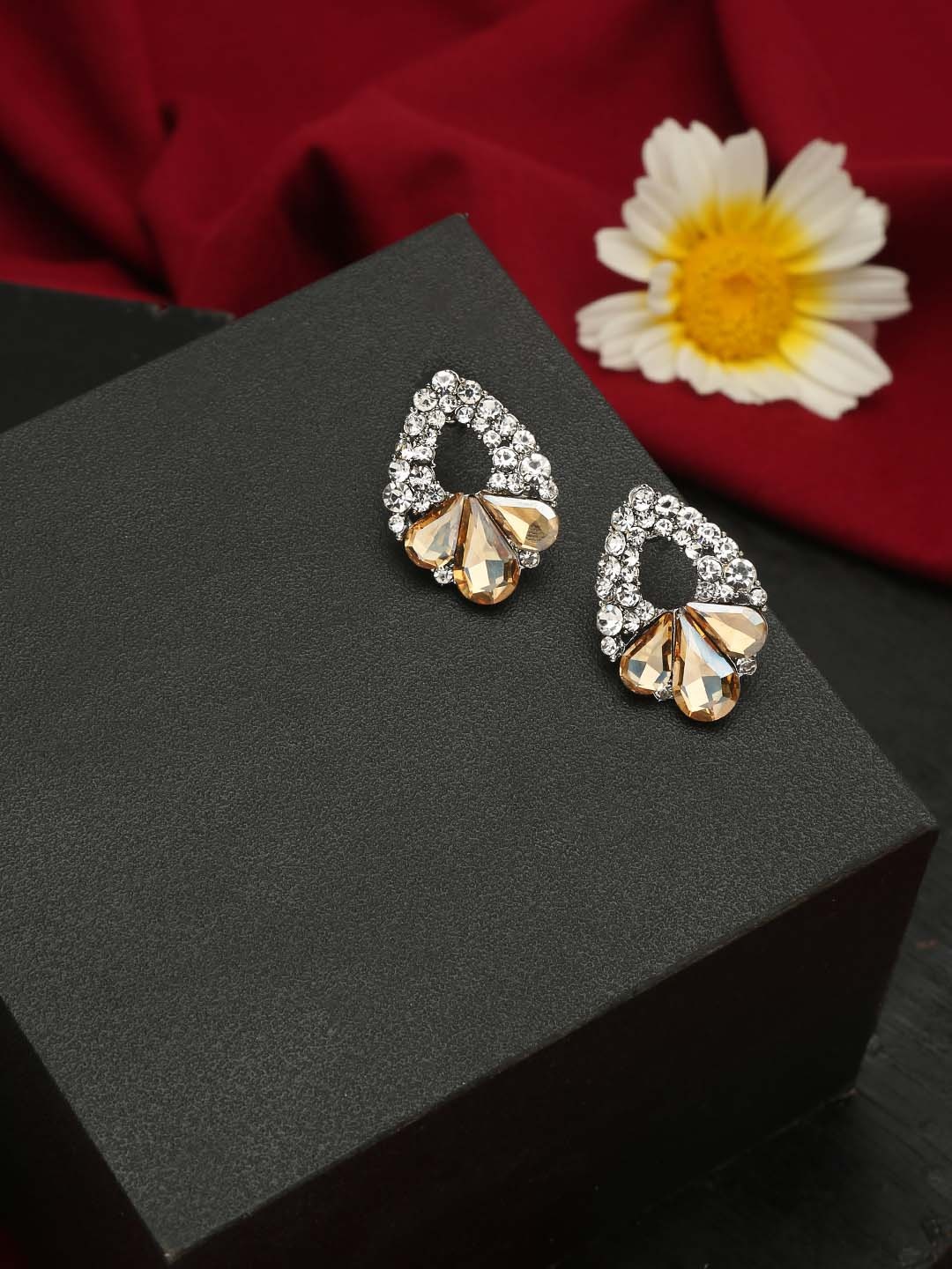 

DressBerry Silver-Plated Teardrop Shaped Stone Studded Studs Earrings