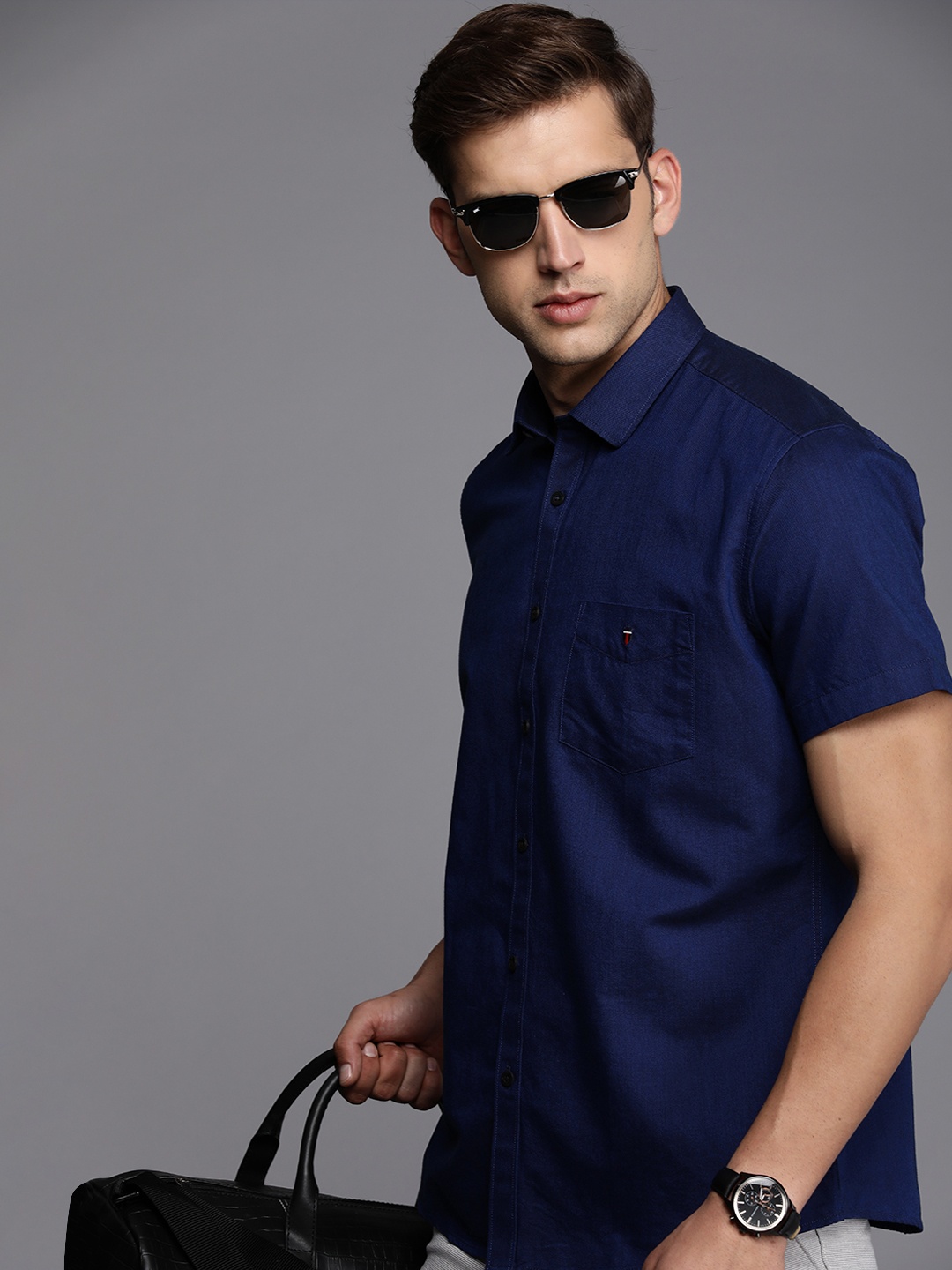 

Louis Philippe Sport Slim Fit Linen Casual Shirt, Navy blue
