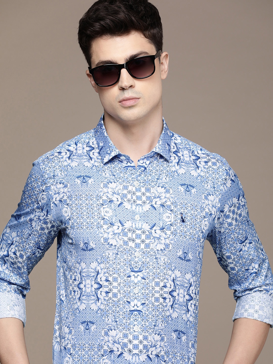 

SIMON CARTER LONDON Men Slim Fit Opaque Printed Party Shirt, Blue