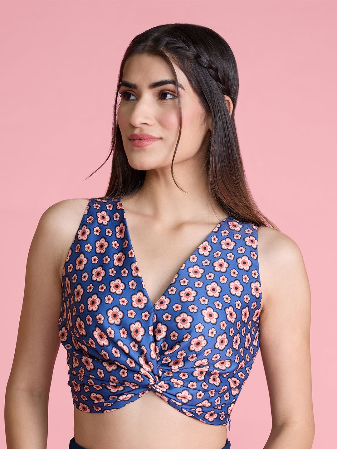 

20Dresses Blue Floral Printed V-Neck Fitted Twisted Crop Top