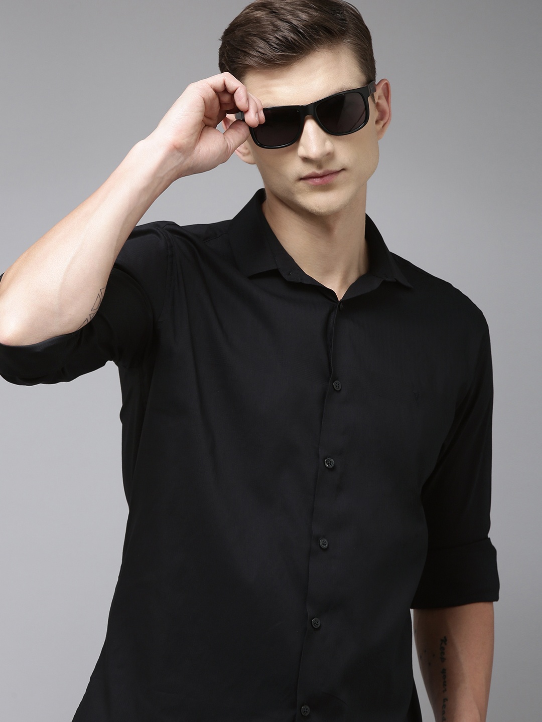 

V Dot Men Slim Fit Formal Shirt, Black
