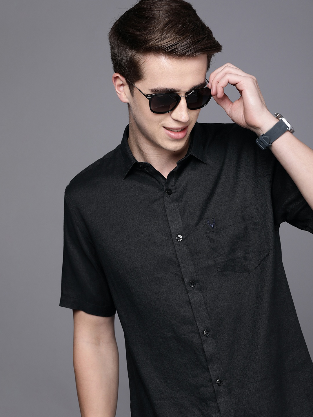 

Allen Solly Men Slim Fit Opaque Casual Shirt, Black