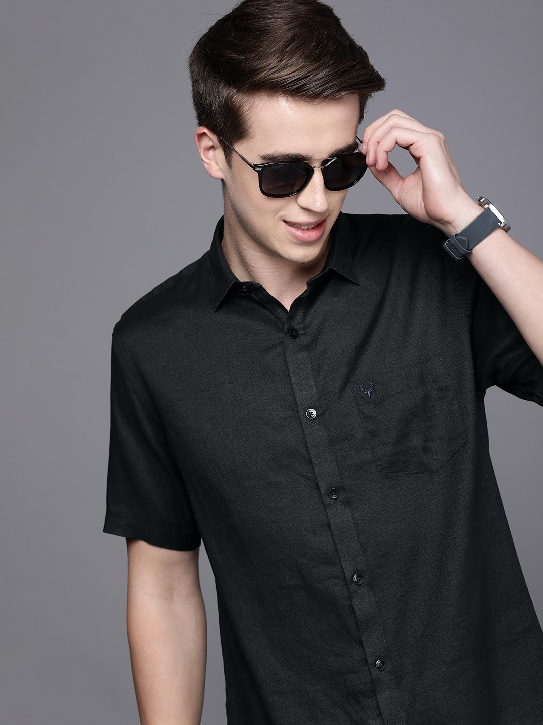 

Allen Solly Men Slim Fit Opaque Casual Shirt, Black