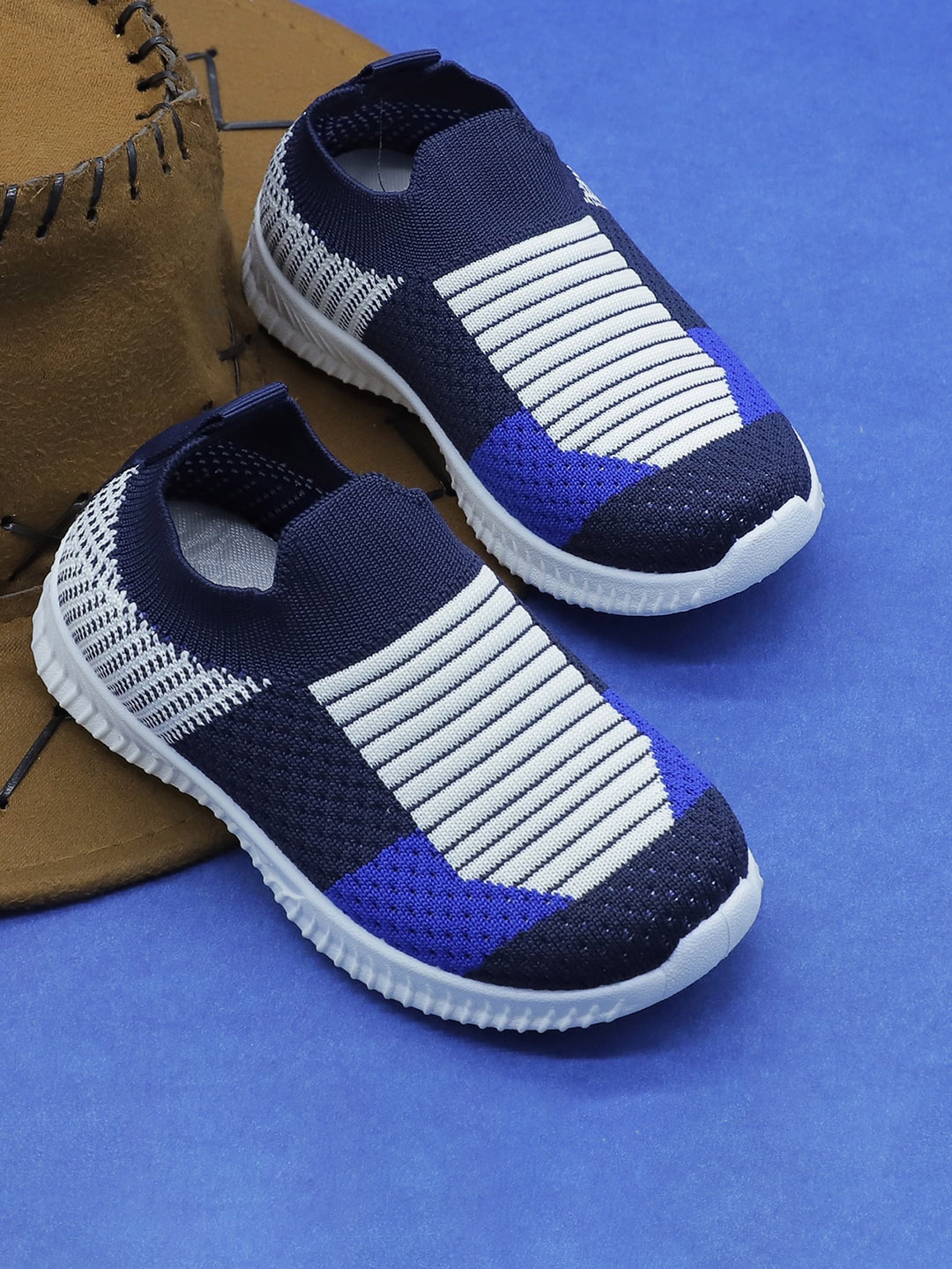 

FEETWELL SHOES Kids Woven Design Slip-On Sneakers, Navy blue