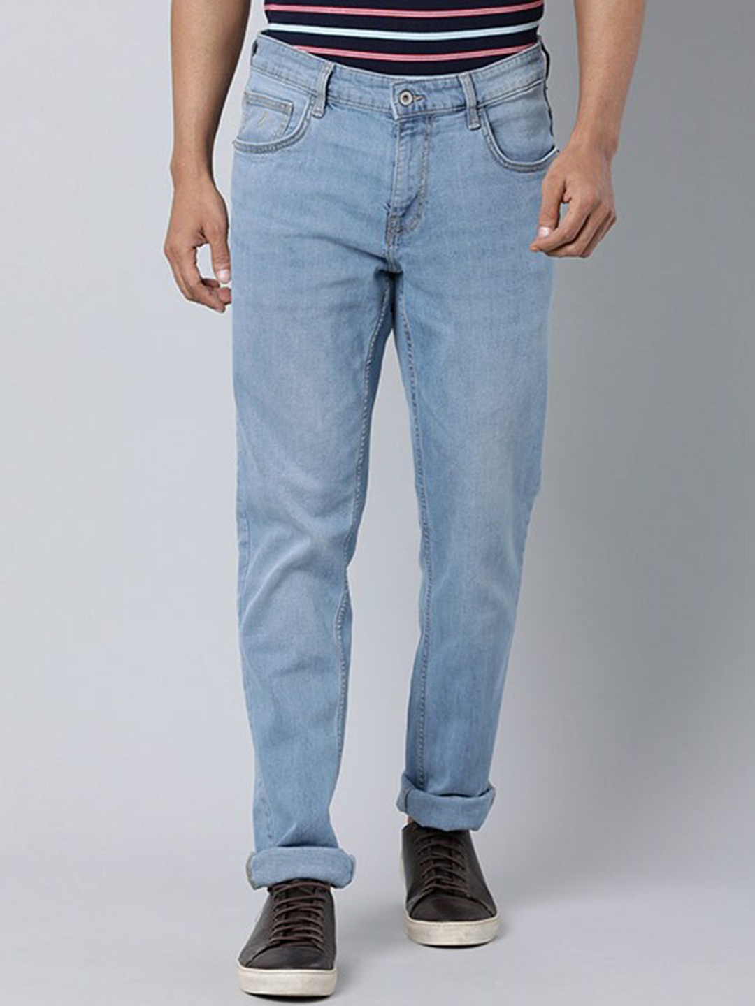 

Indian Terrain Men Brooklyn Slim Fit Light Fade Clean Look Jeans, Blue