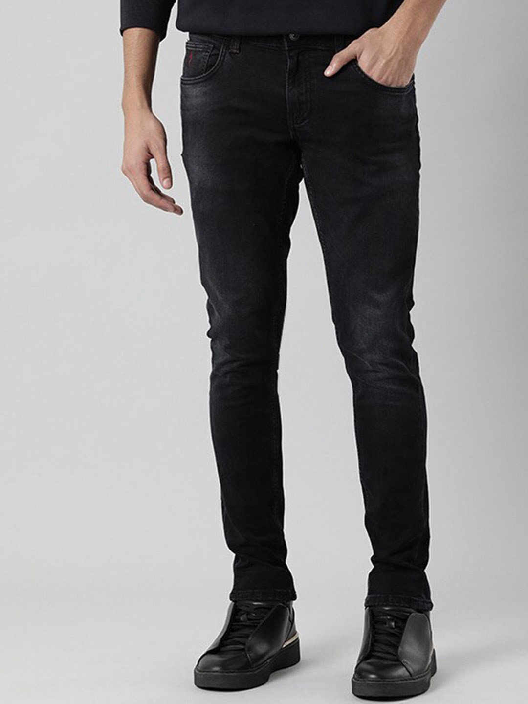 

Indian Terrain Men Brooklyn Slim Fit Light Fade Jeans, Black