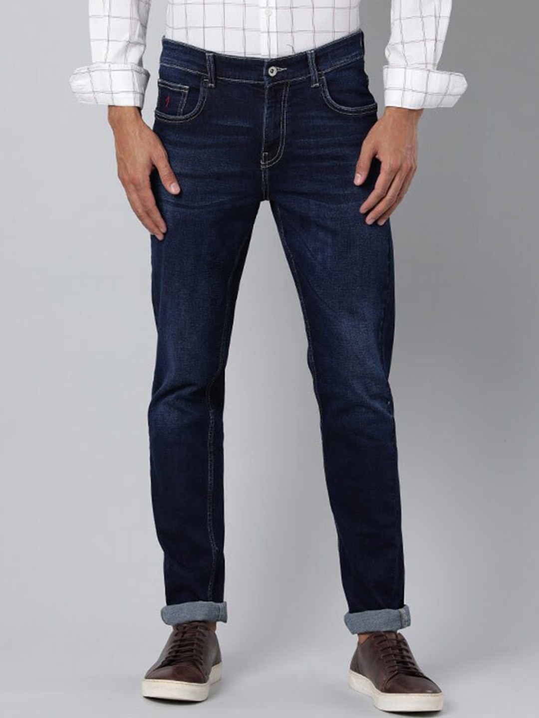 

Indian Terrain Men Brooklyn Slim Fit Light Fade Jeans, Blue