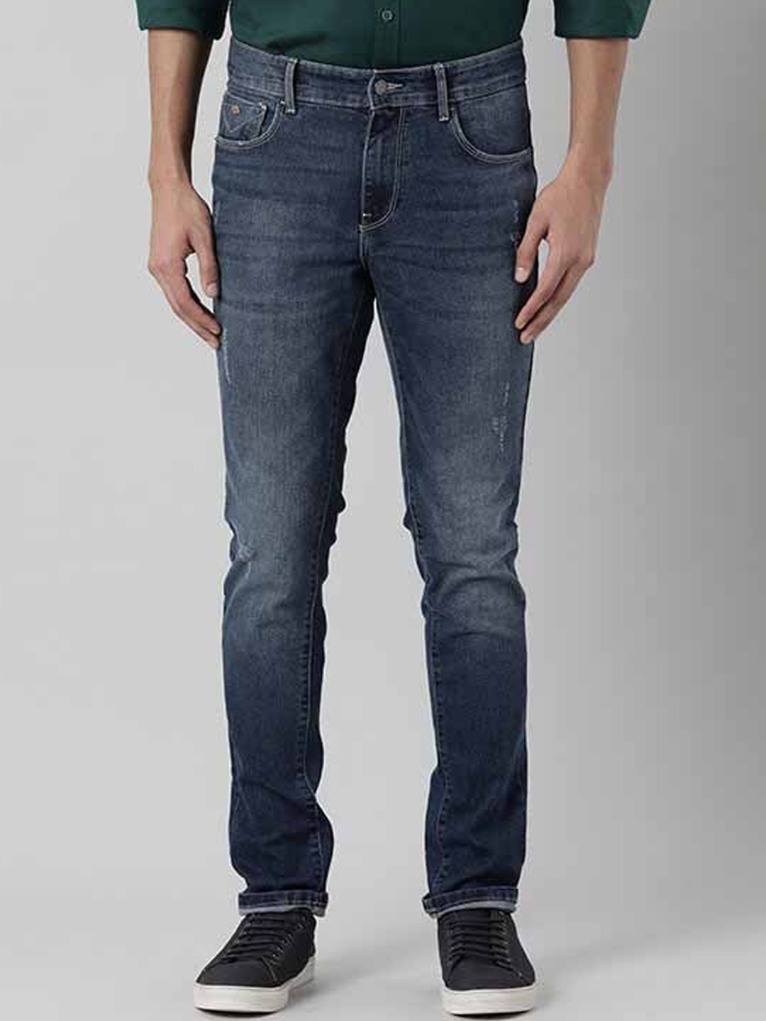 

Indian Terrain Men Brooklyn Slim Fit Light Fade Clean Look Jeans, Blue
