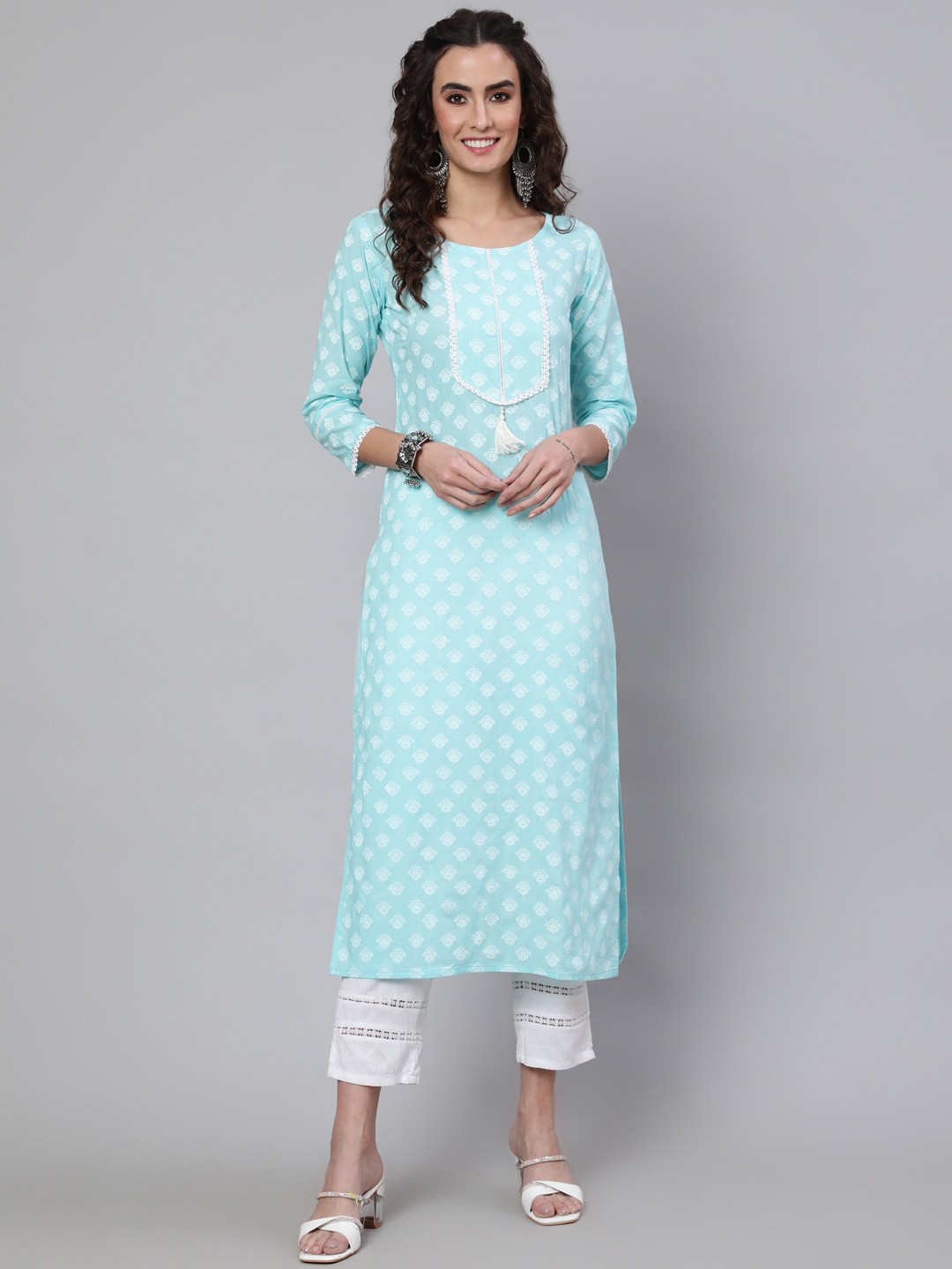 

Nayo Blue & White Ethnic Motifs Printed Lace Detail Cotton Kurta