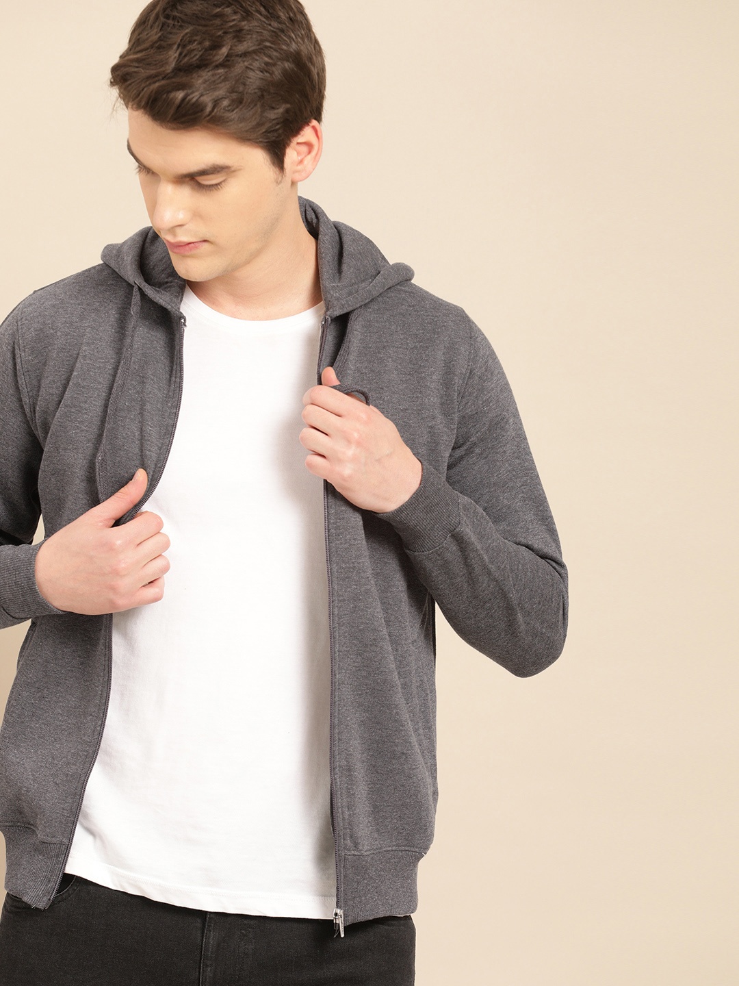 

ether Men Charcoal Grey Solid Hooded Sweatshirt